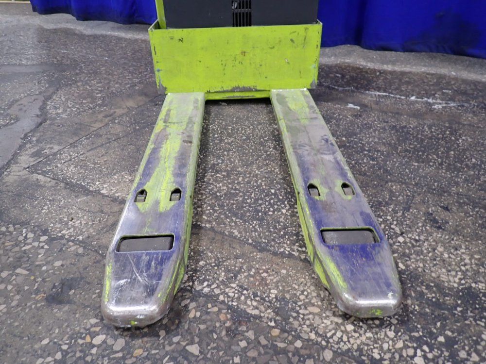 Clark 4500 Lbs Electric Pallet Jack - Wp40