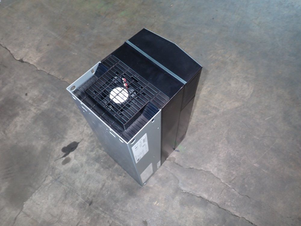 Abb 40hp Acs880 Vfd - Acs880-01-052a-5+p944