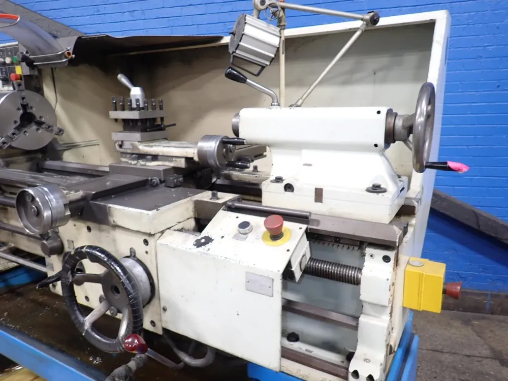 Trens Tos 17" / 22" X 42" Gap Bed Lathe - Sn 40 C