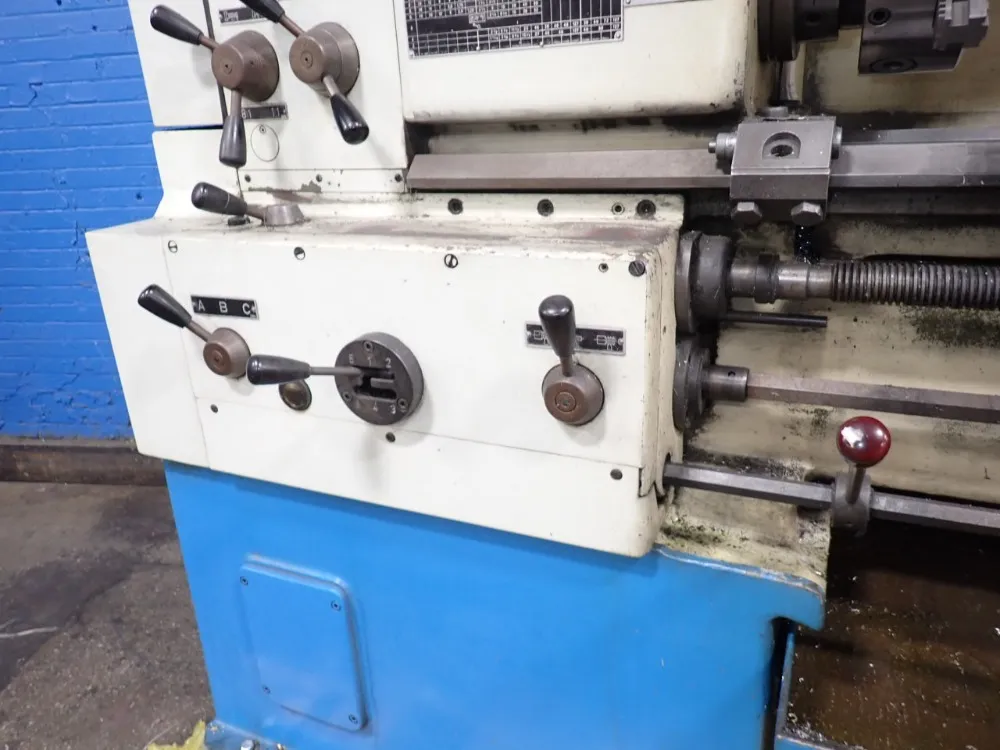 Trens Tos 17" / 22" X 42" Gap Bed Lathe - Sn 40 C
