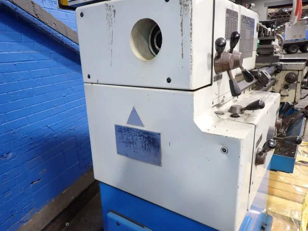 Trens Tos 17" / 22" X 42" Gap Bed Lathe - Sn 40 C