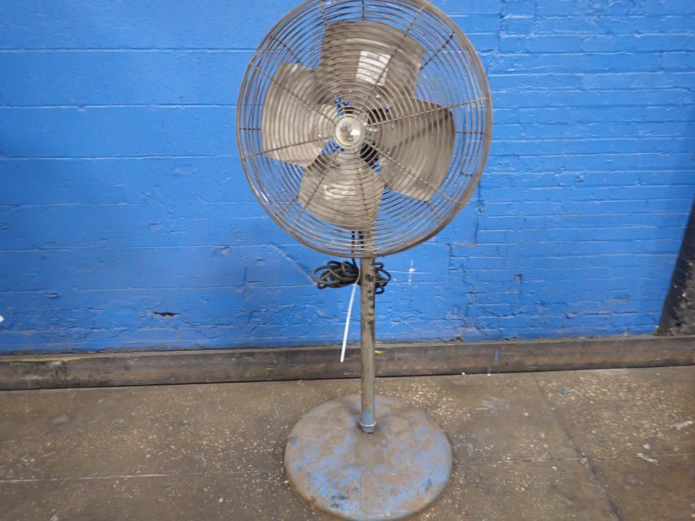Dayton 25" Pedestal Fan - 3k35