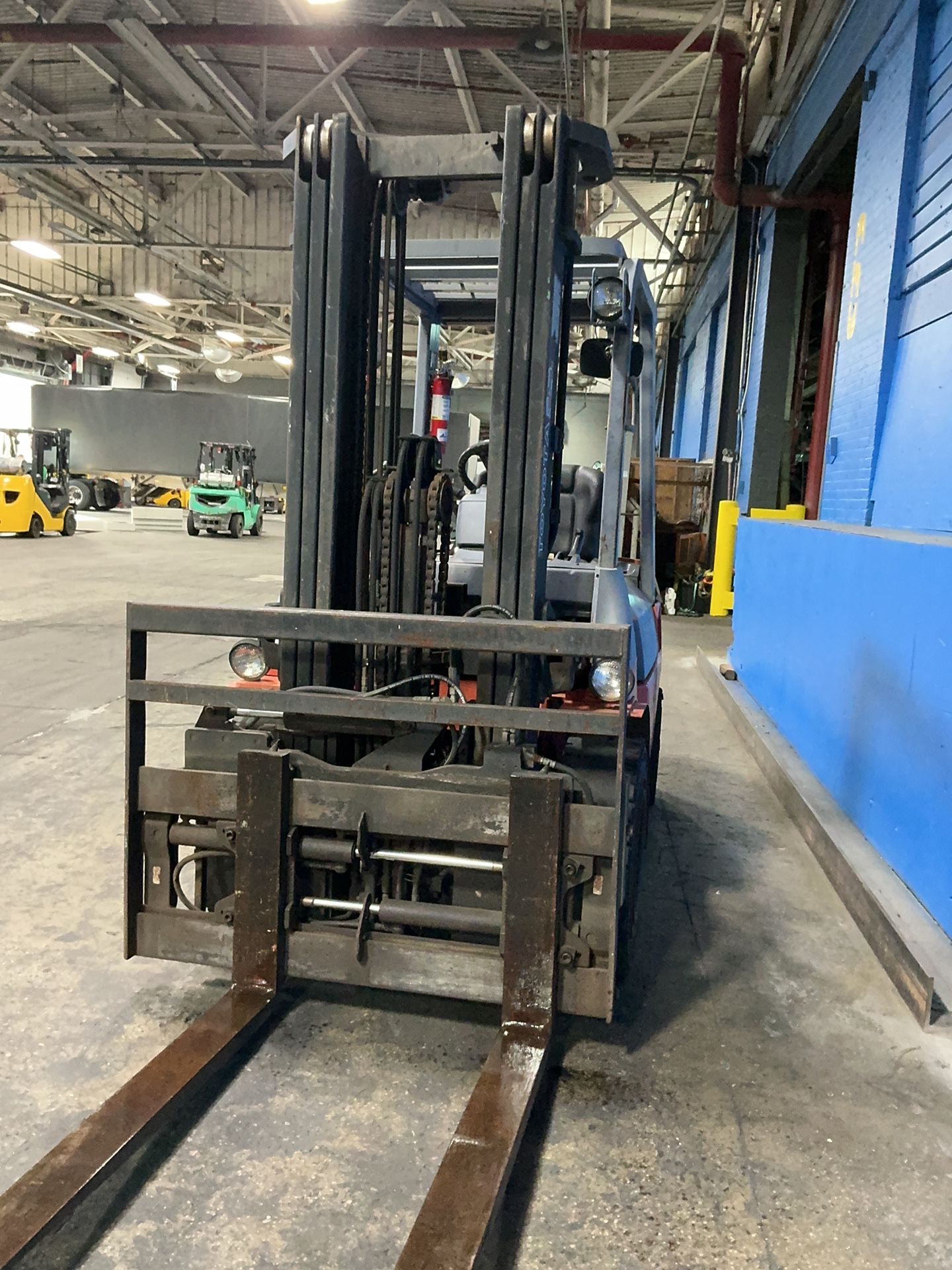 Toyota 6600 Lbs Propane Forklift - 7fgu32