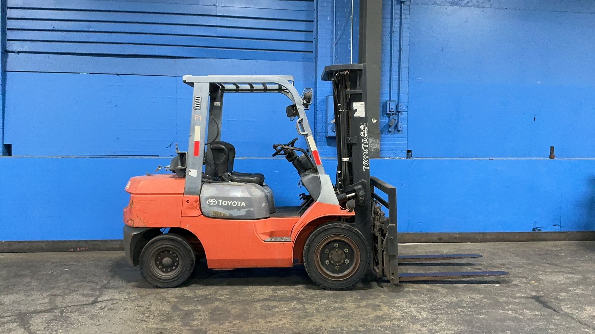 Toyota 6600 Lbs Propane Forklift - 7fgu32