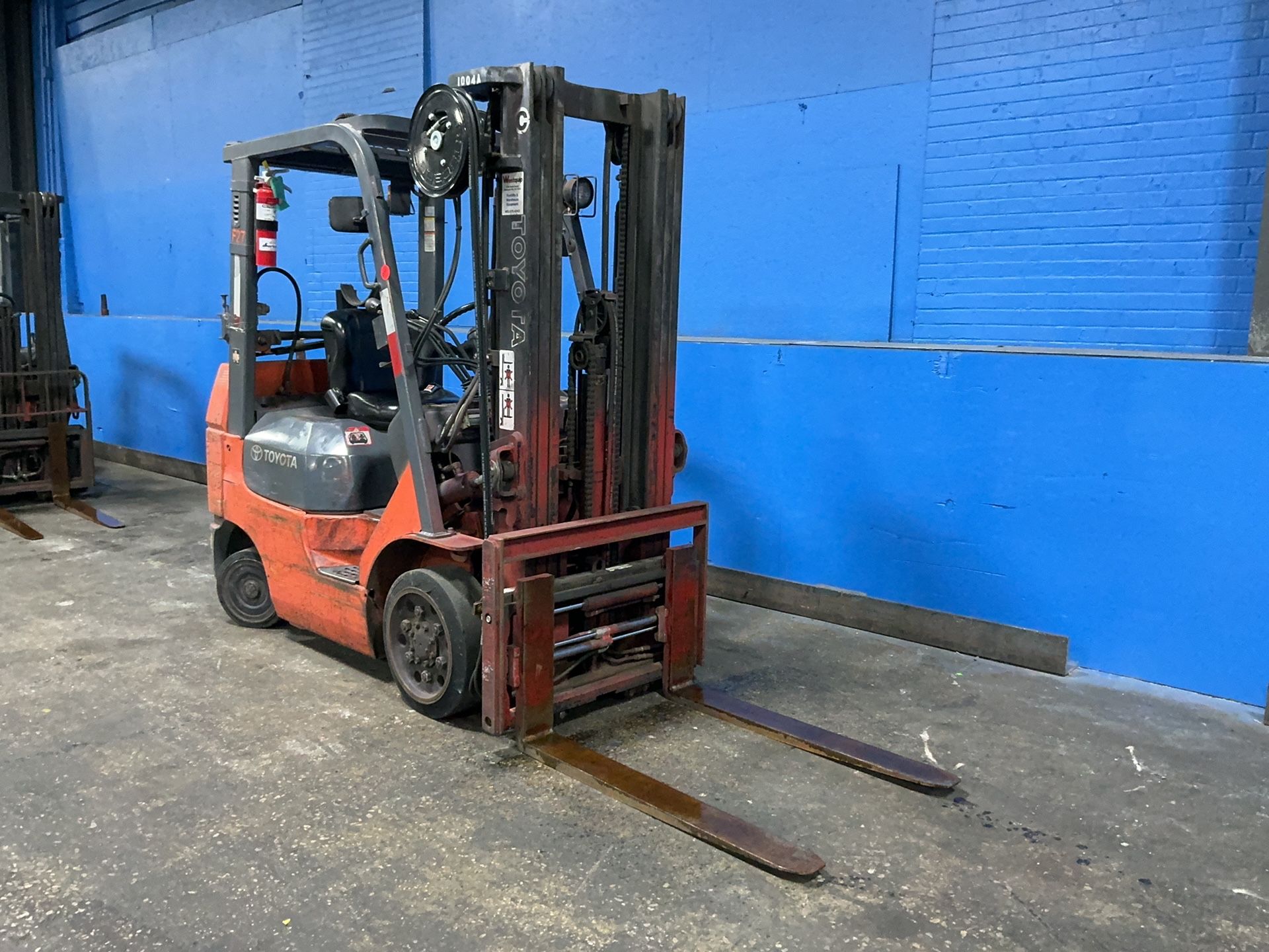 Toyota 4500 Lbs Propane Forklift - 7fgcu25