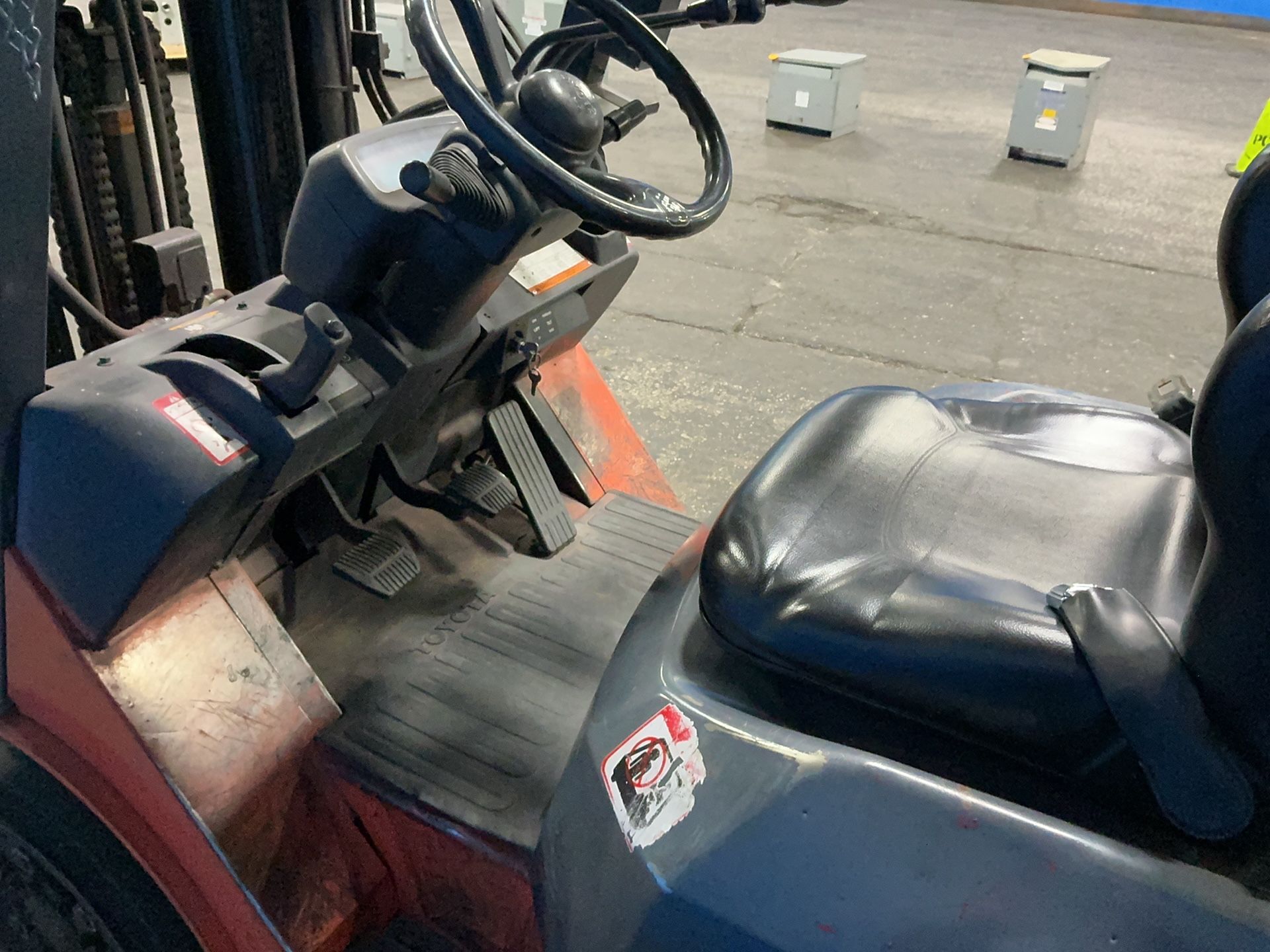 Toyota 4500 Lbs Propane Forklift - 7fgcu25