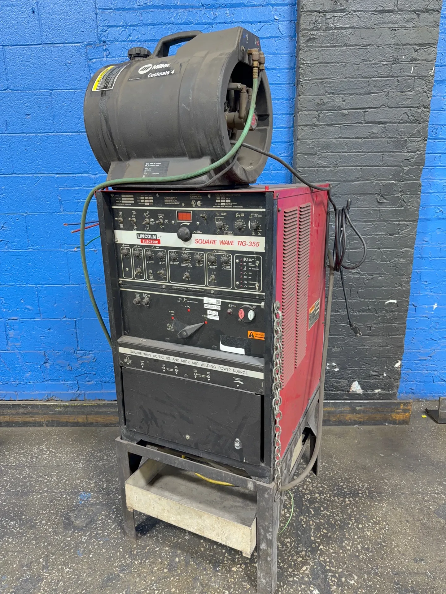 Lincoln 350 Amp Welder - Squarewave Tig-355