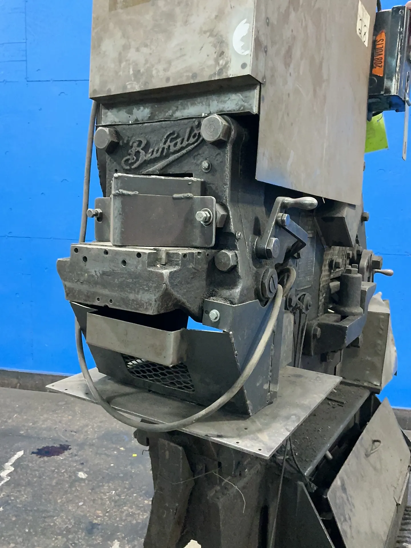Buffalo Universal Iron Worker - Armor Plus Universal