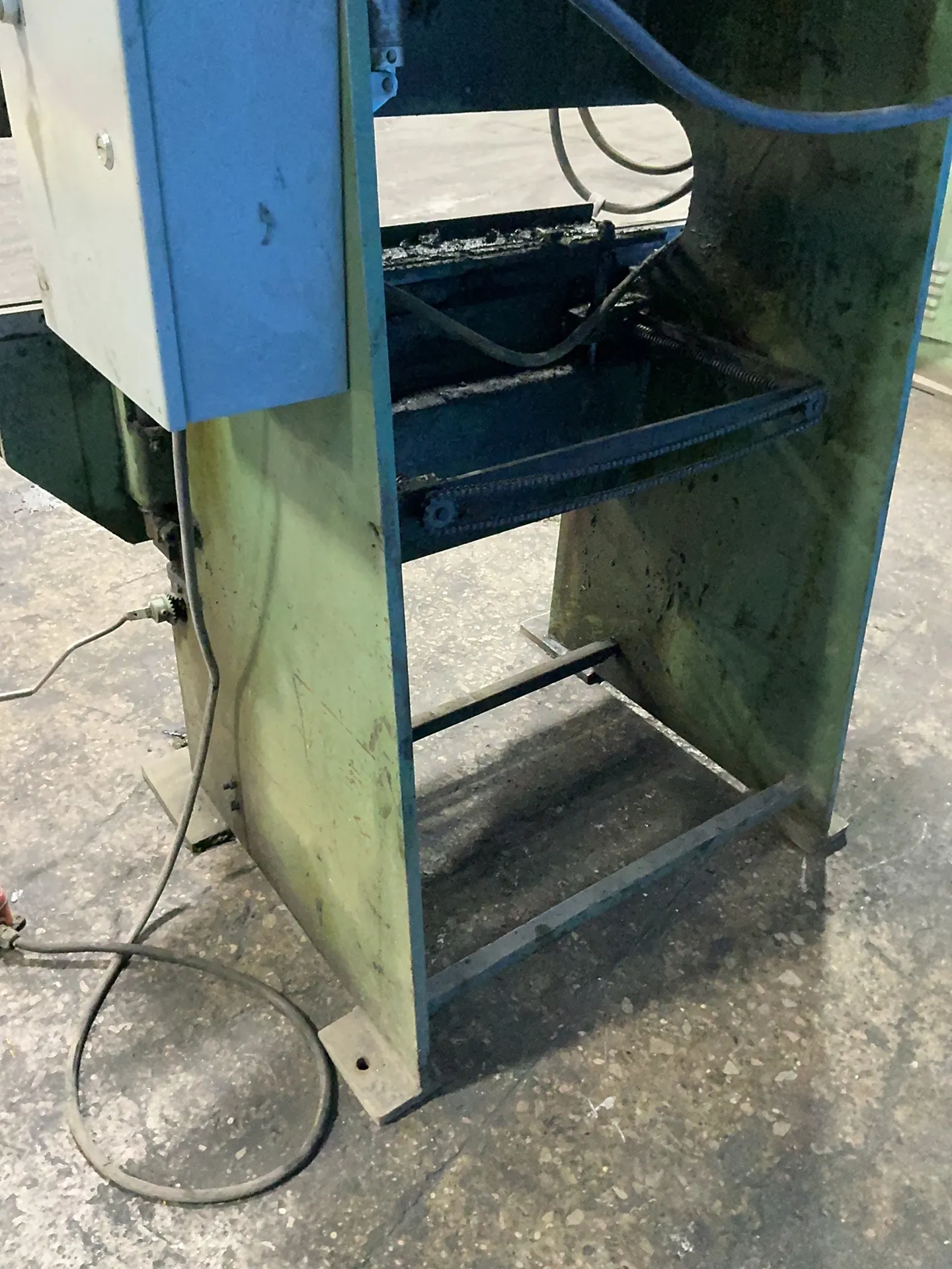 Chicago, Dreis, & Krump 11 Tons Press Brake - 131