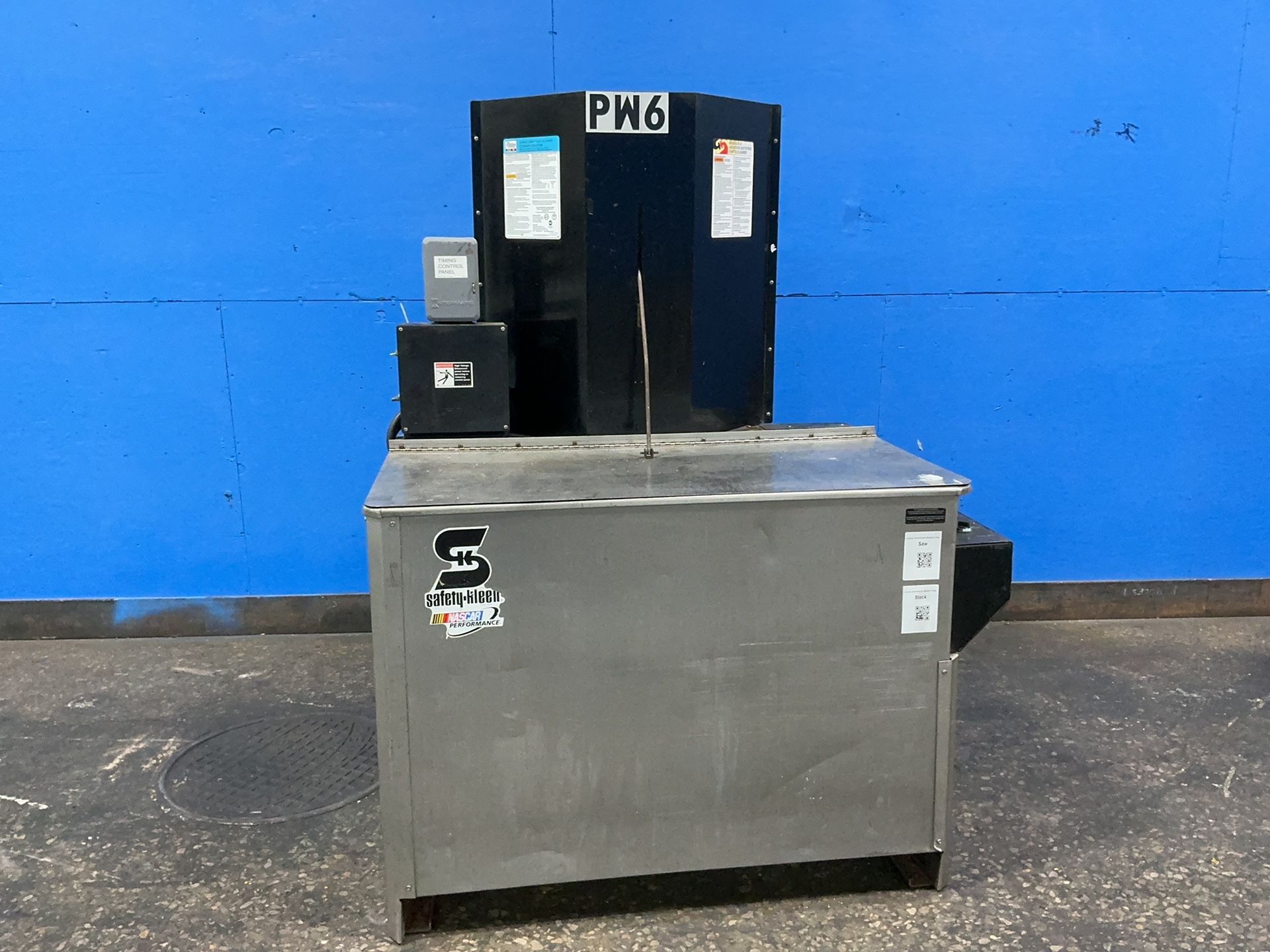 Safety Kleen 48” X 20” X 30” Parts Washer - 81.8