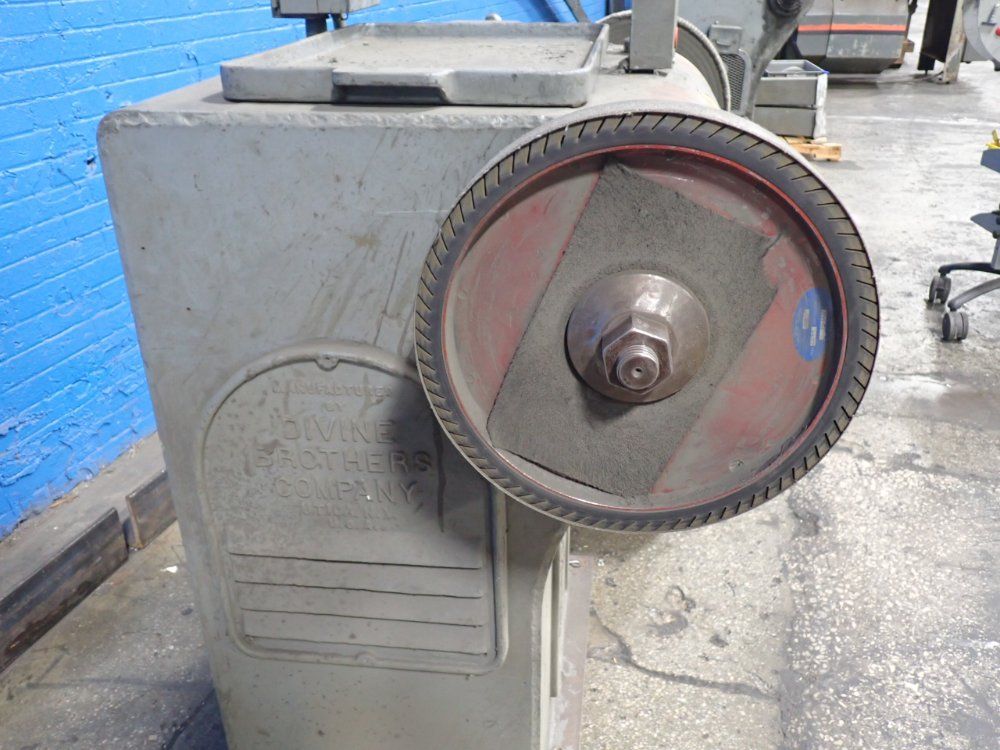 Divine Brothers Company 5 Hp Double-ended Buffer - Vcs-5