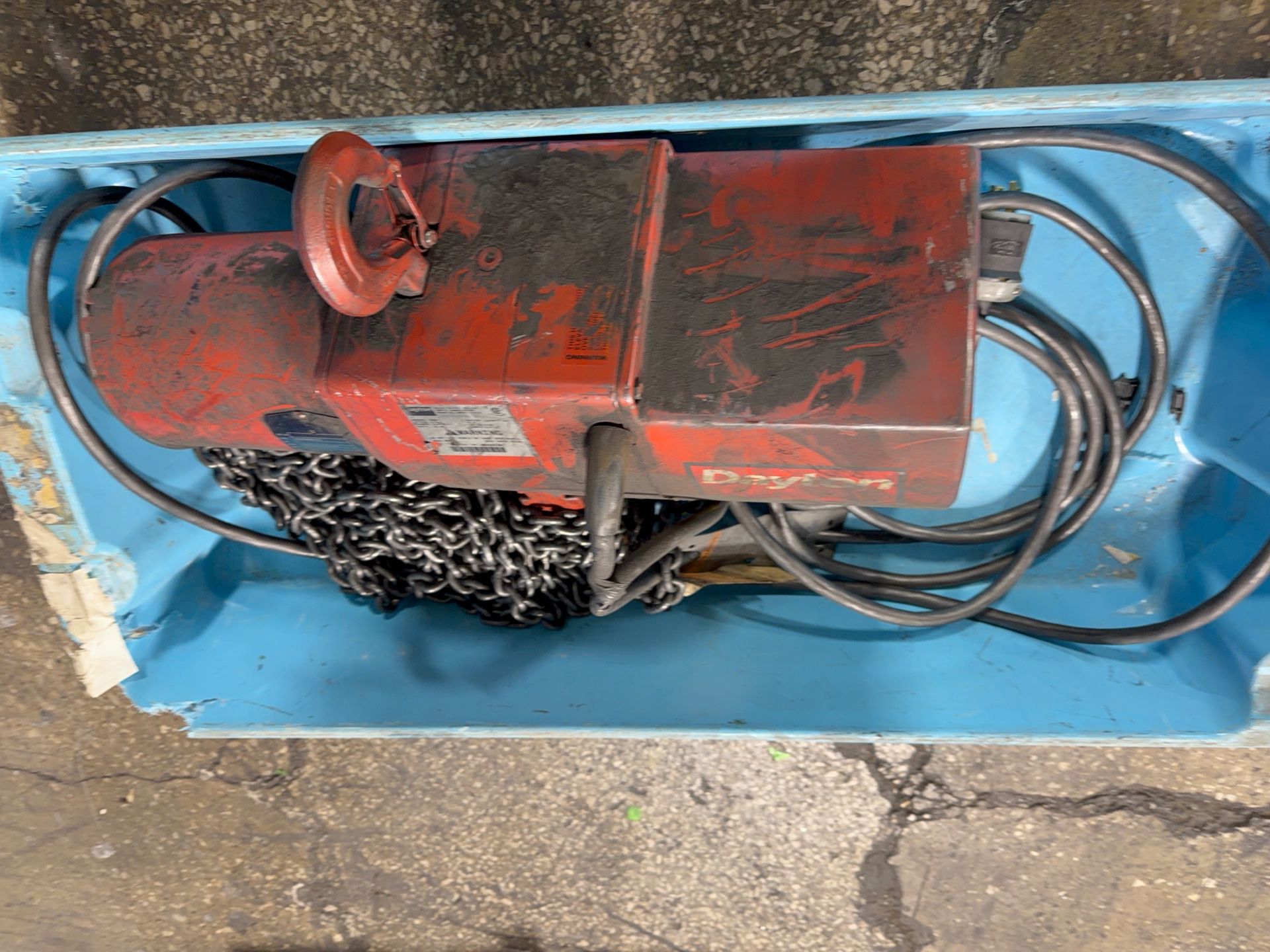 Dayton 2 Ton Electric Hoist - 3yb77