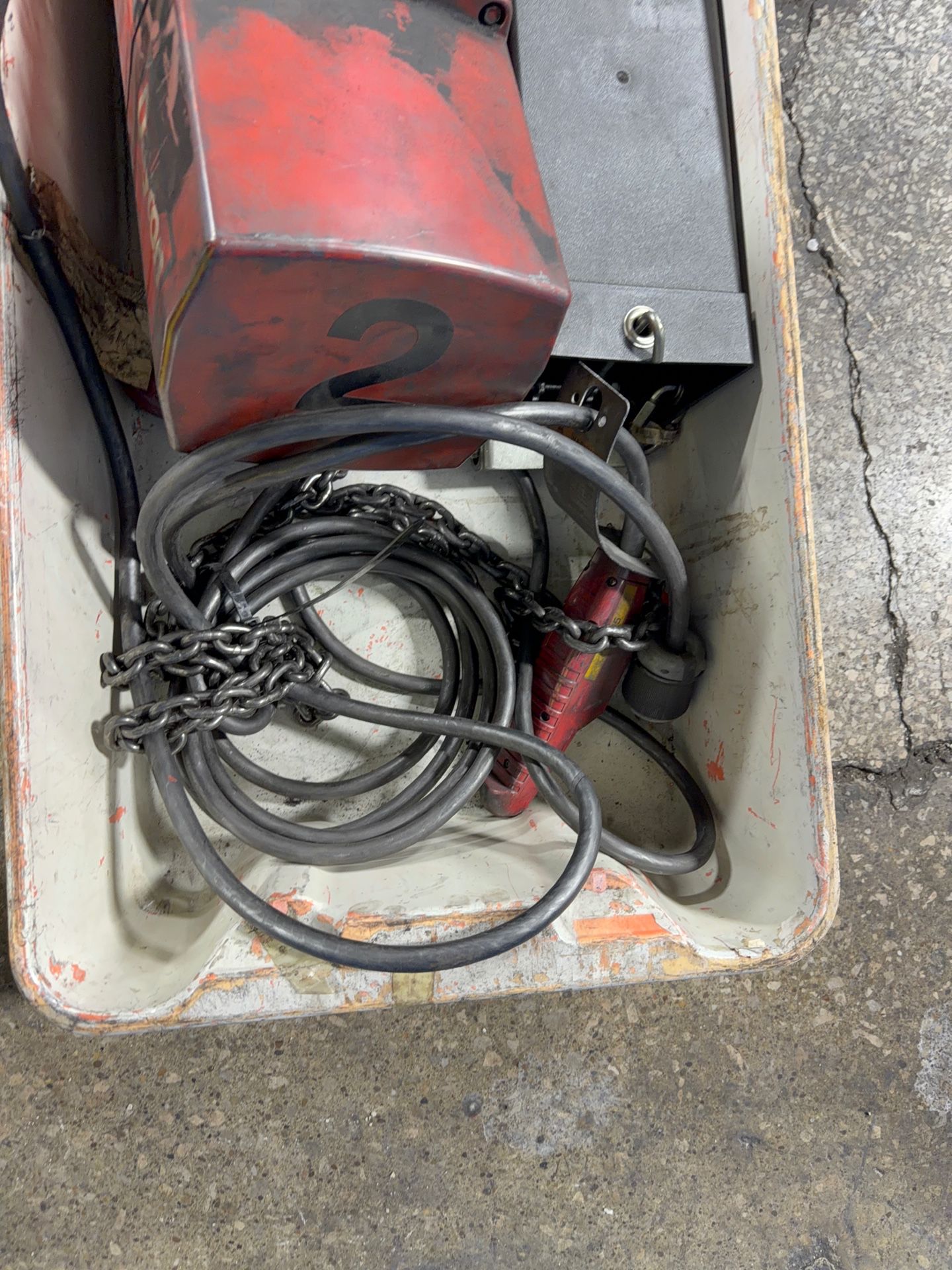 Dayton 2 Ton Electric Hoist - 3yb77