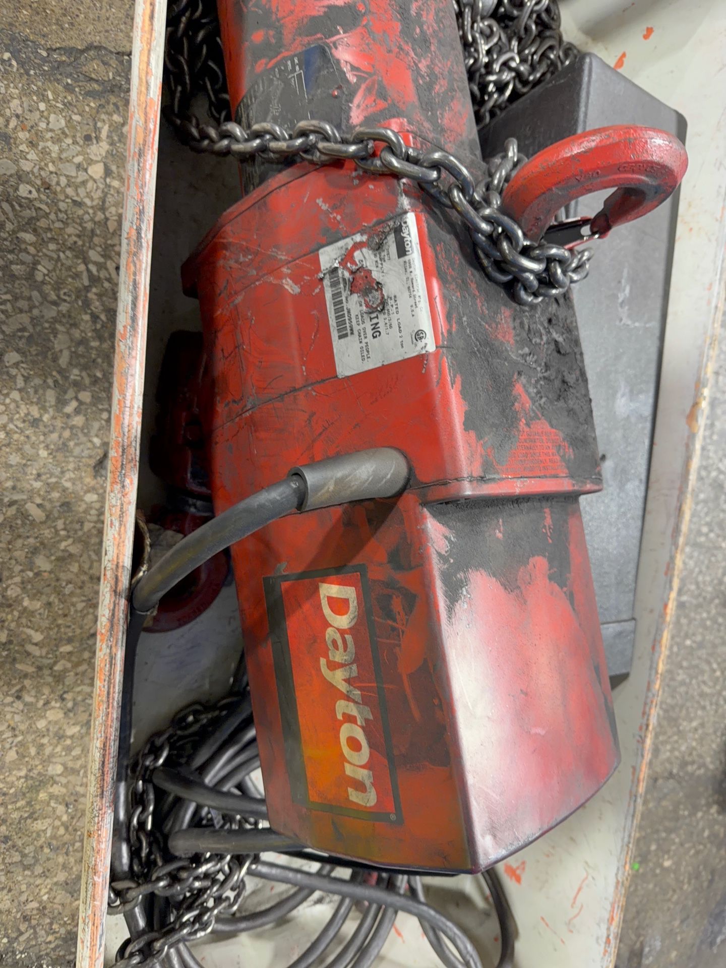 Dayton 2 Ton Electric Hoist - 3yb77