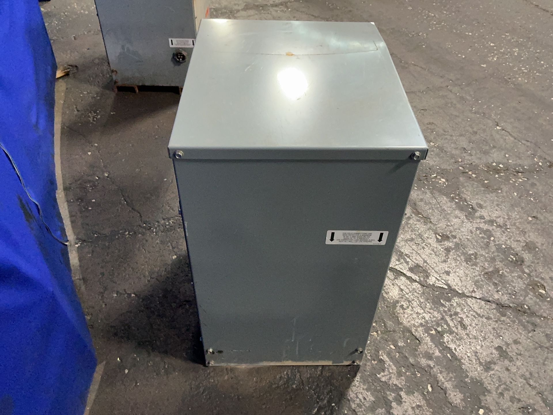 Square D 15 Kva Transformer - Ee15s3h