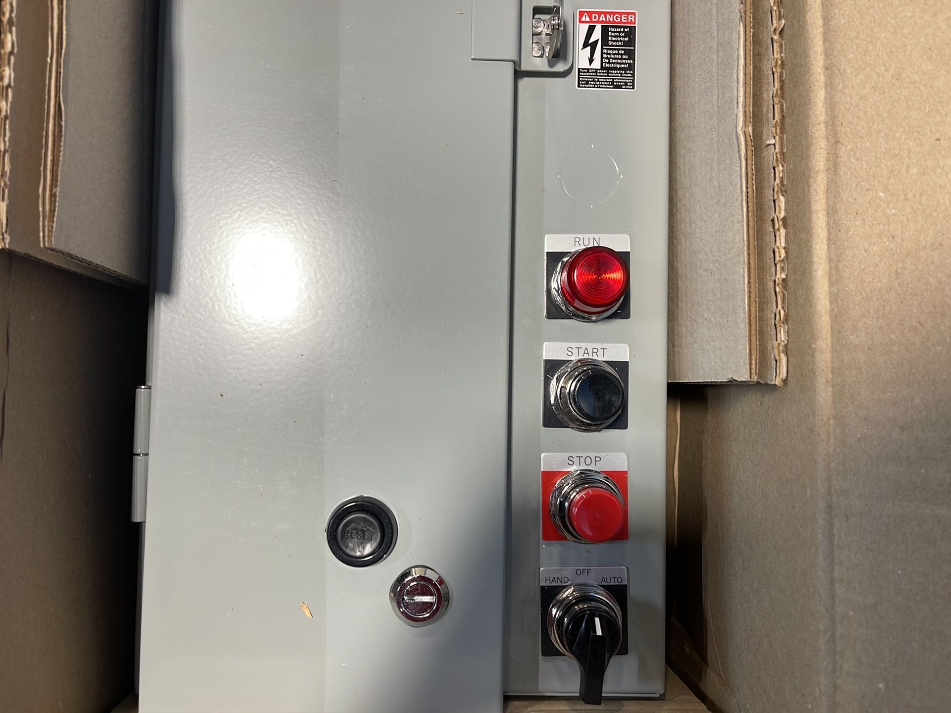 Eaton Freedom Nema Combination Fvnr Starter With Fused Disconnect & Cpt - Ecn1801ccc