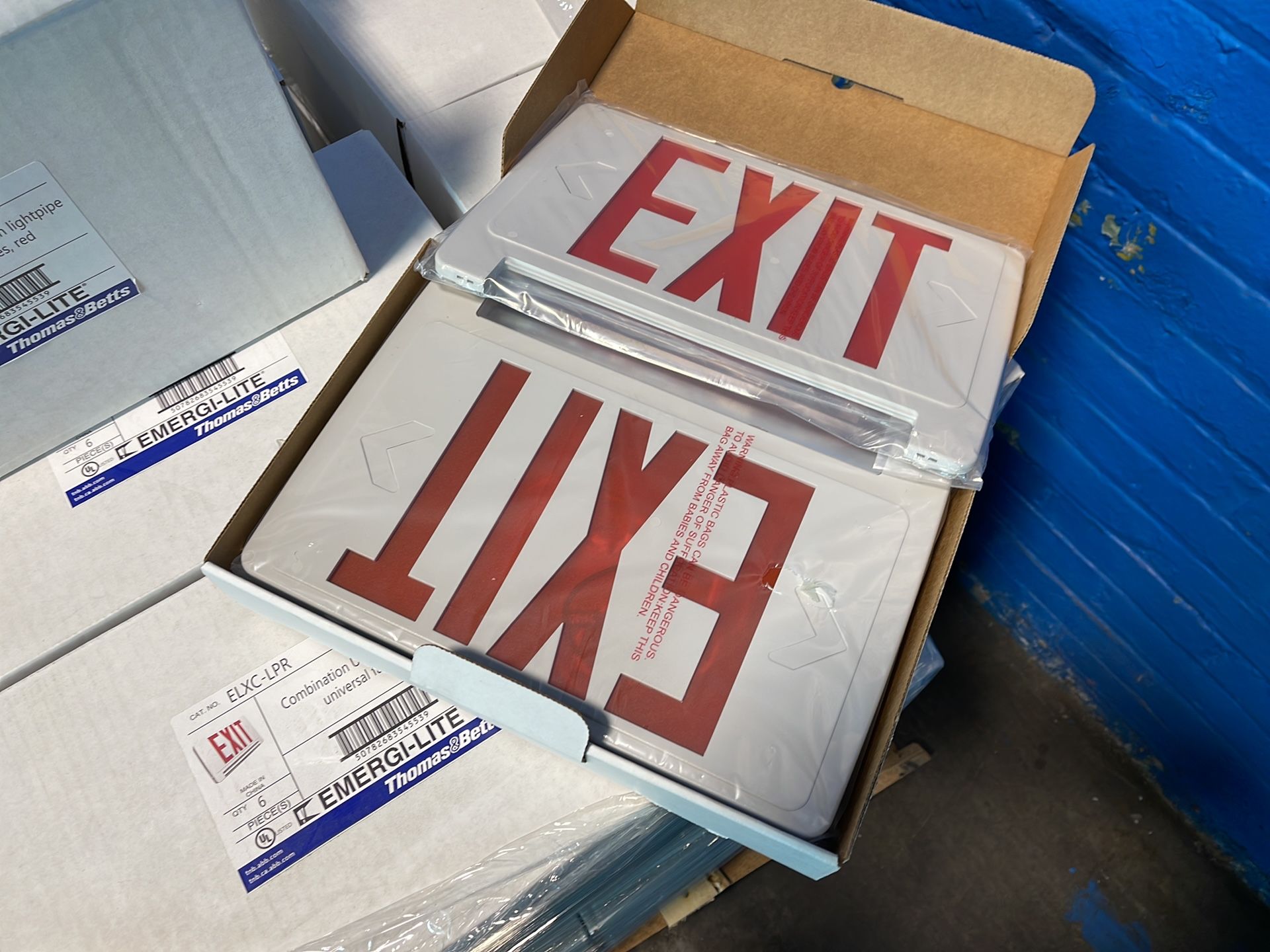 Thomas & Betts Emergi-lite Combination Led Exit Sign And Emergency Light - Elxc-lpr