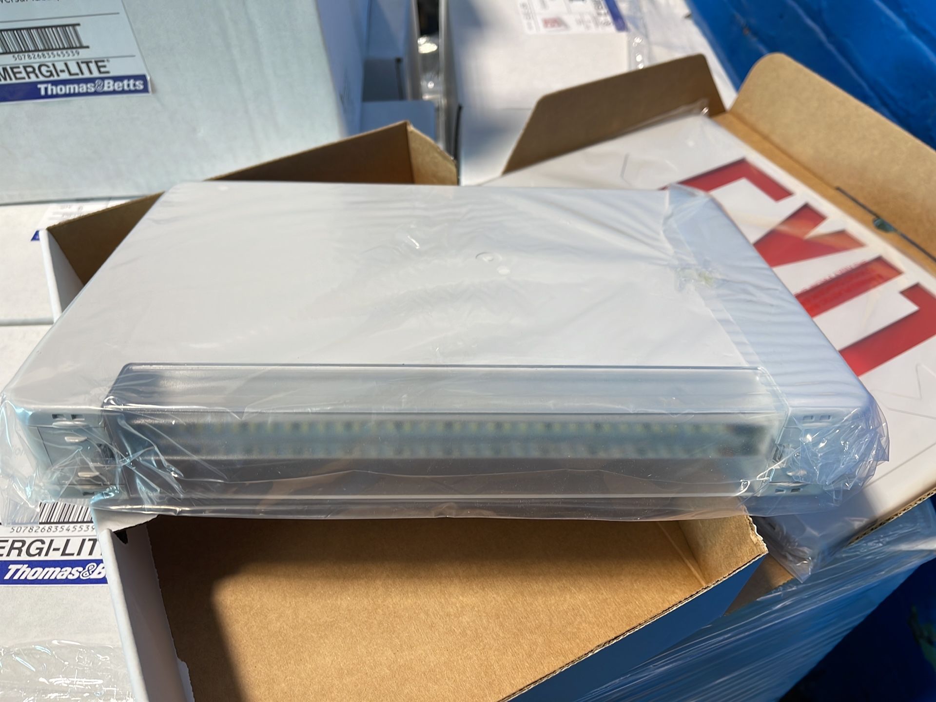 Thomas & Betts Emergi-lite Combination Led Exit Sign And Emergency Light - Elxc-lpr