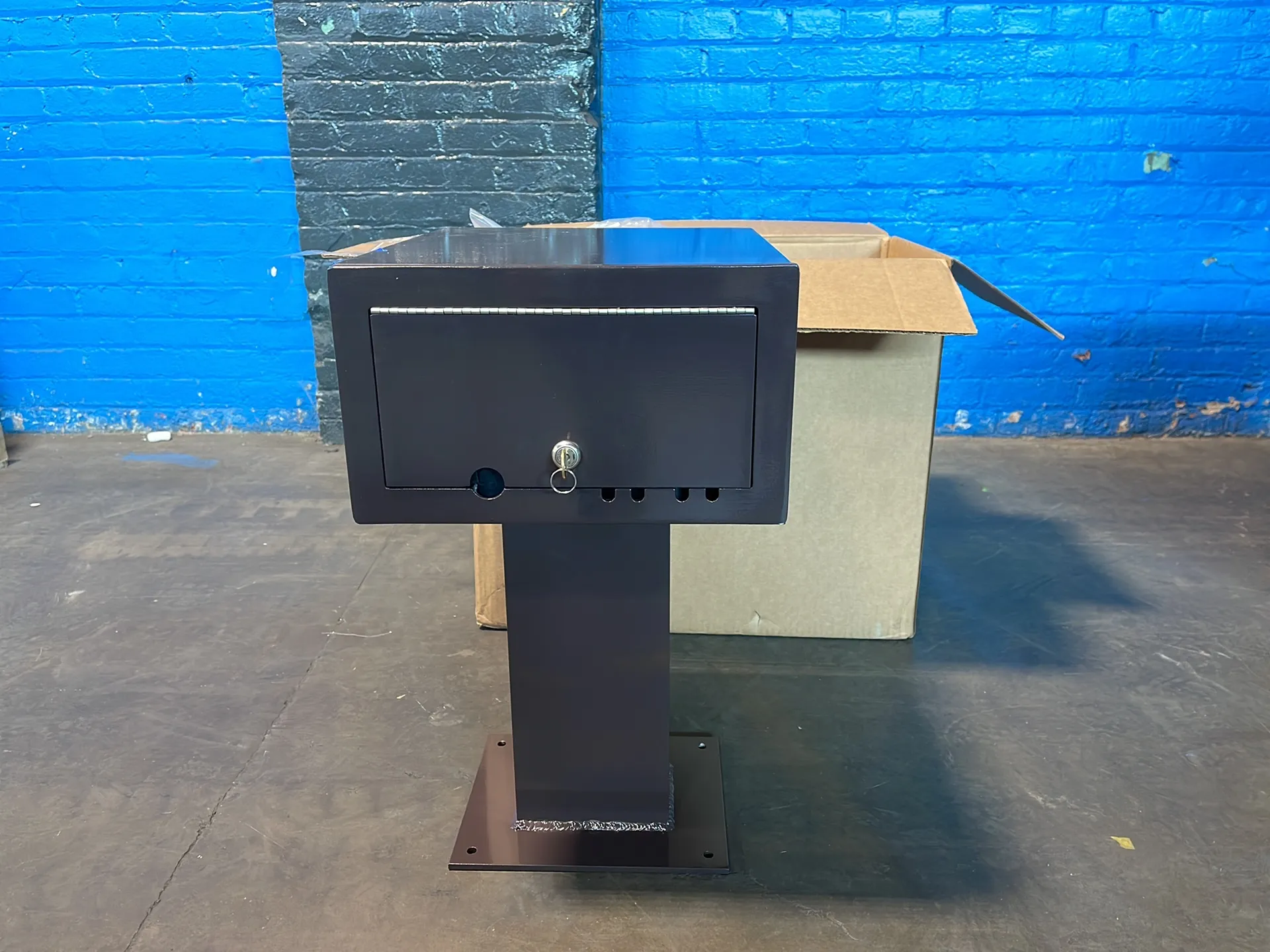 Cole Lighting Exterior Pedestal-mounted Plugging Box - Tl410-wcs-ped/ada