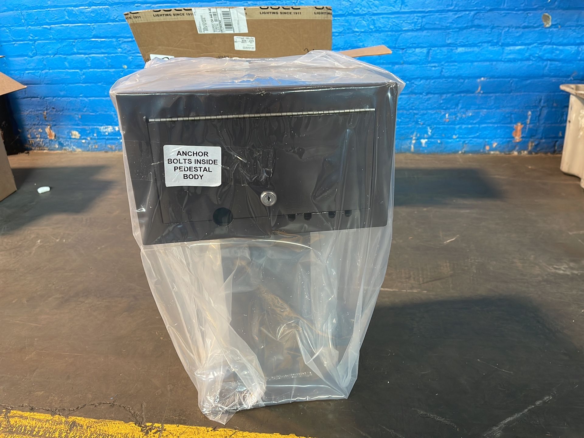Cole Lighting Exterior Pedestal-mounted Plugging Box - Tl410-wcs-ped/ada