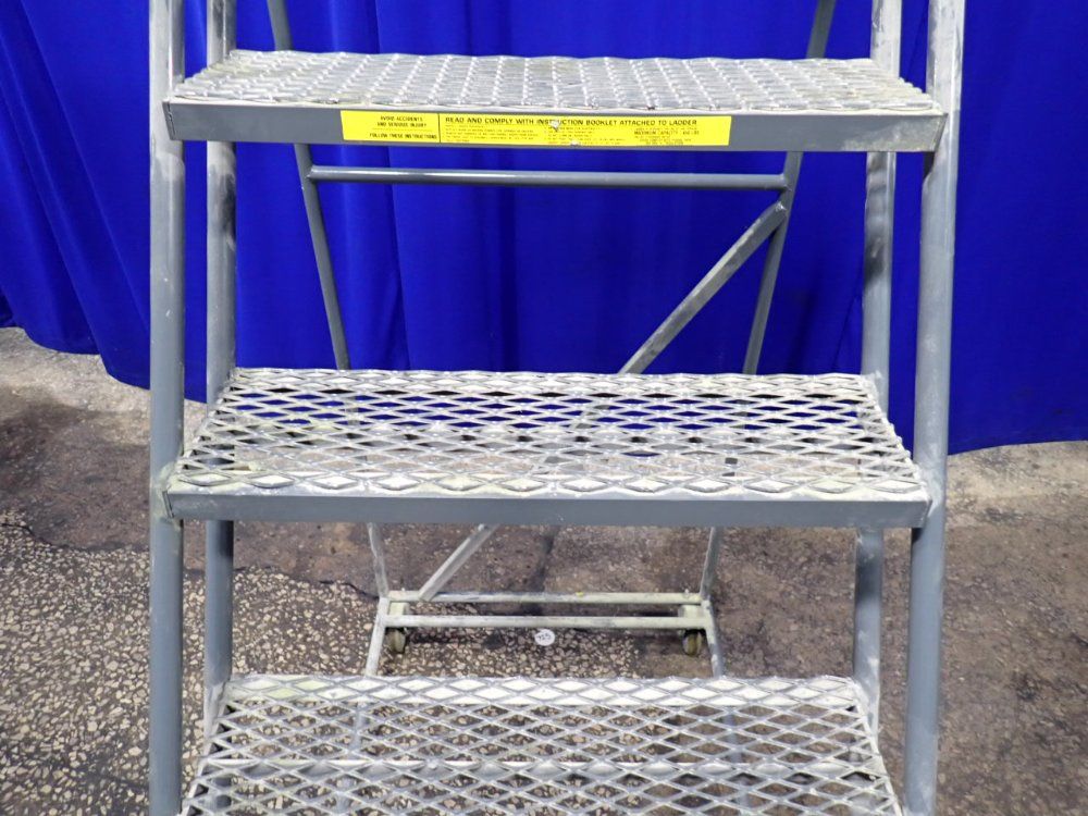 Balleymore Rolling Safety Ladder