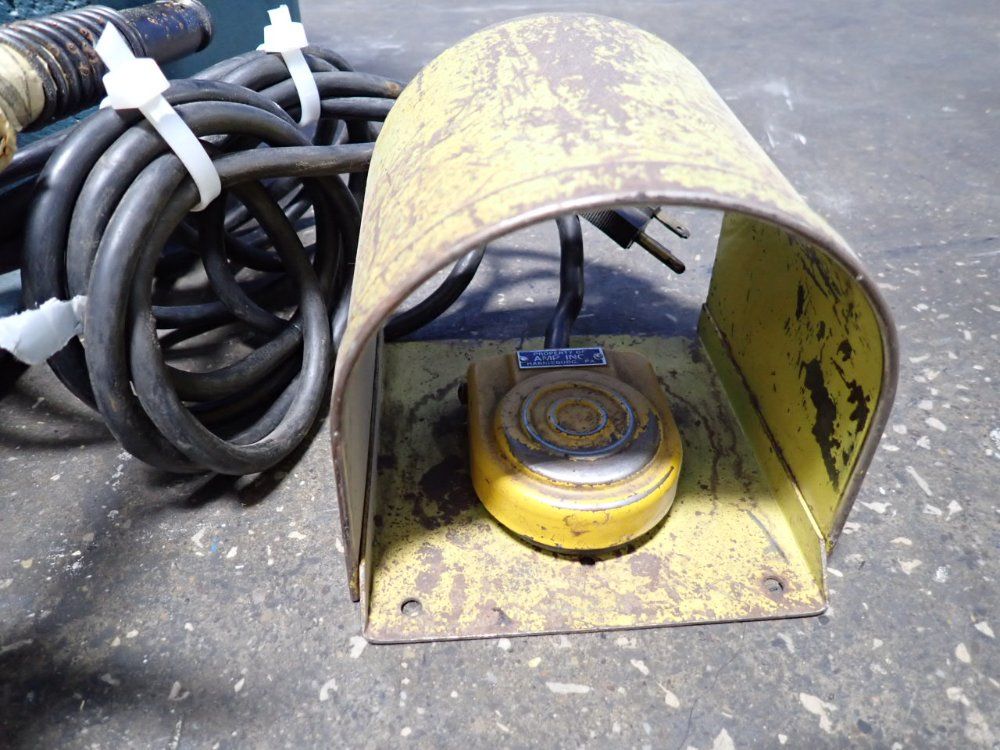 Amp Bench Punch - 565435-5