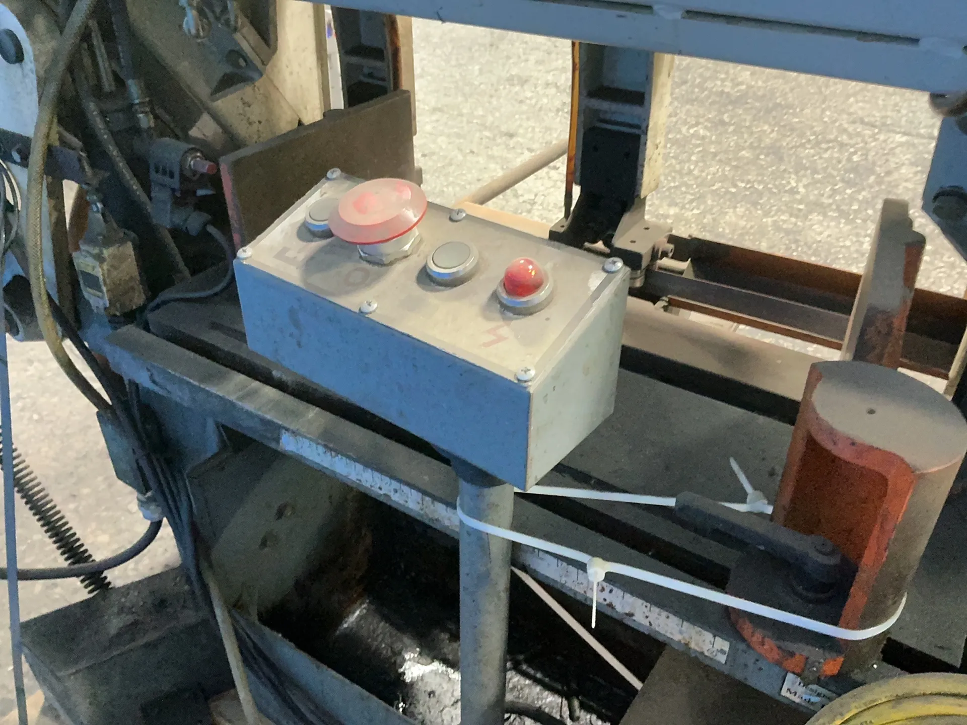 Wilton 10” X 16” Horizontal Band Saw - 7040