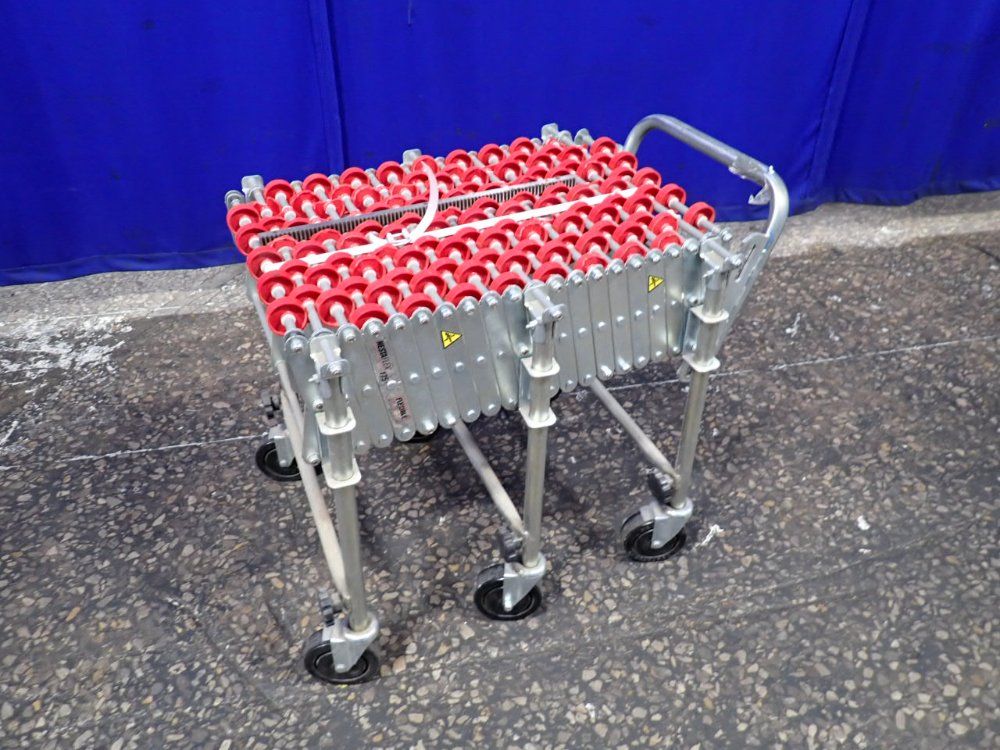 Flexible 23" X 7'1" Expandible Skatewheel Conveyor - Nestaflex 175