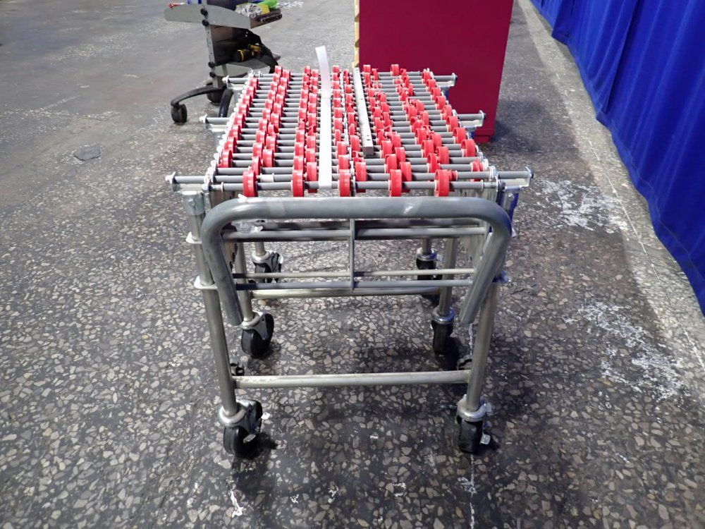 Flexible 23" X 7'1" Expandible Skatewheel Conveyor - Nestaflex 175