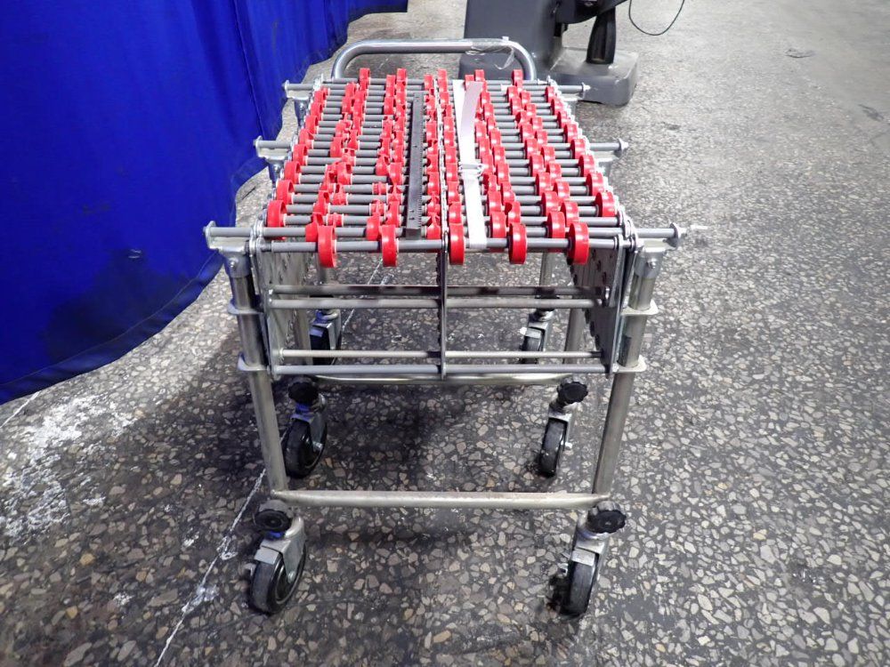 Flexible 23" X 7'1" Expandible Skatewheel Conveyor - Nestaflex 175
