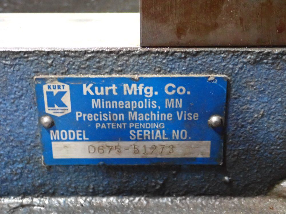 Kurt Mfg. 6" X 12" Vise - D675