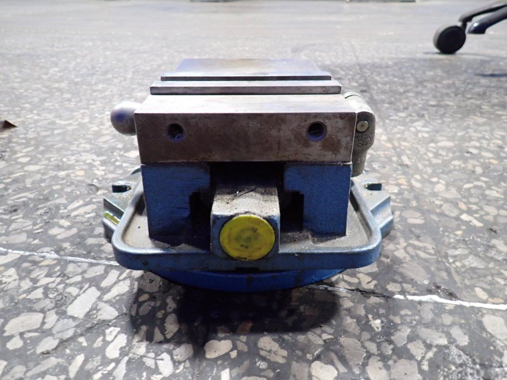 Kurt Mfg. 6" X 12" Vise - D675