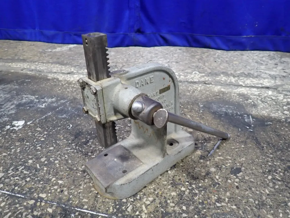 Dake 3" X 3.5" Benchtop Arbor Press - X