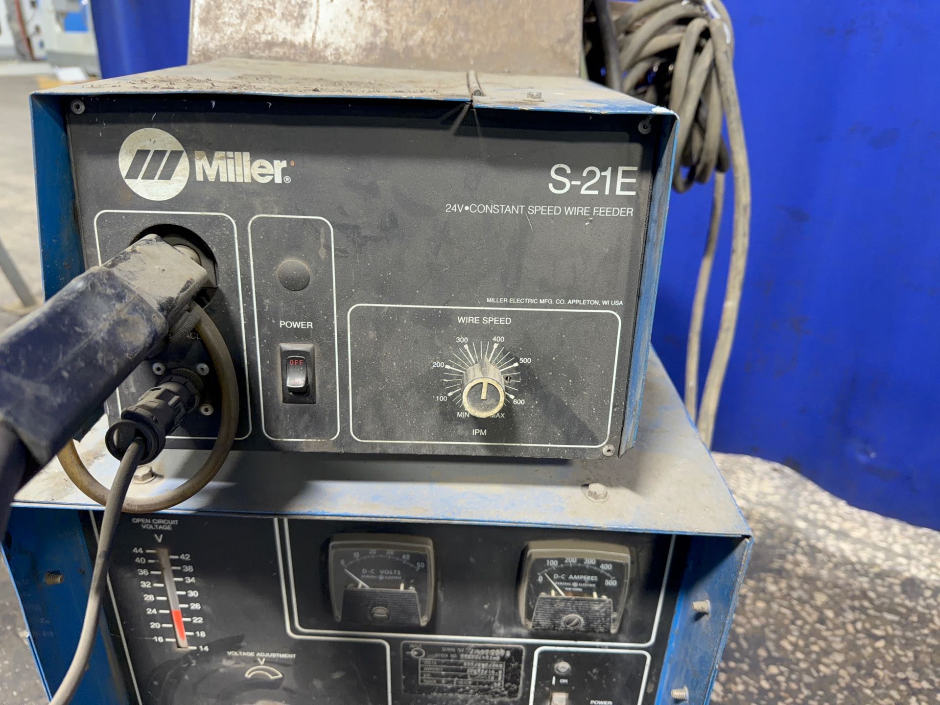 Miller 300 Amp Welder - Cp-300