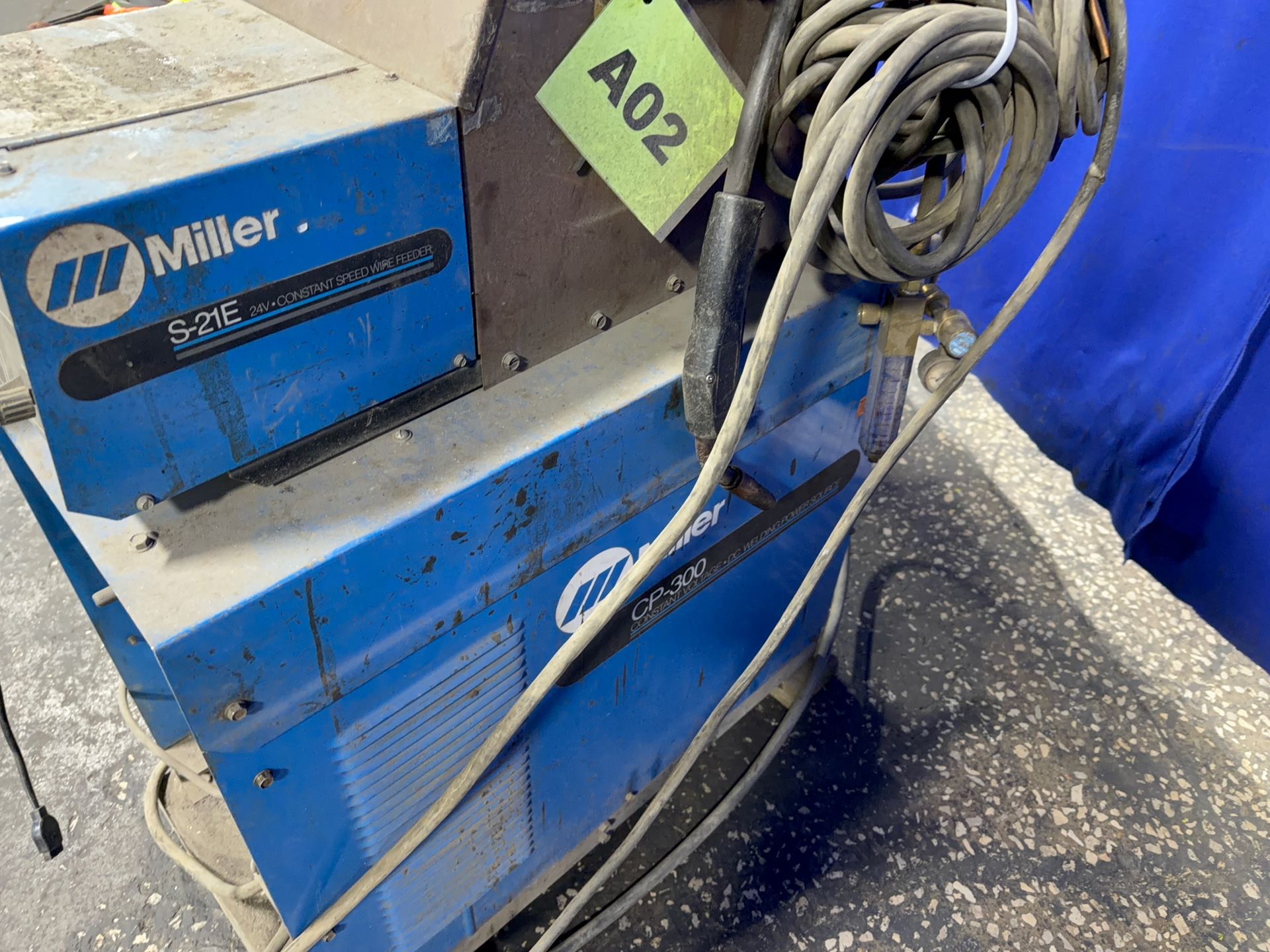 Miller 300 Amp Welder - Cp-300