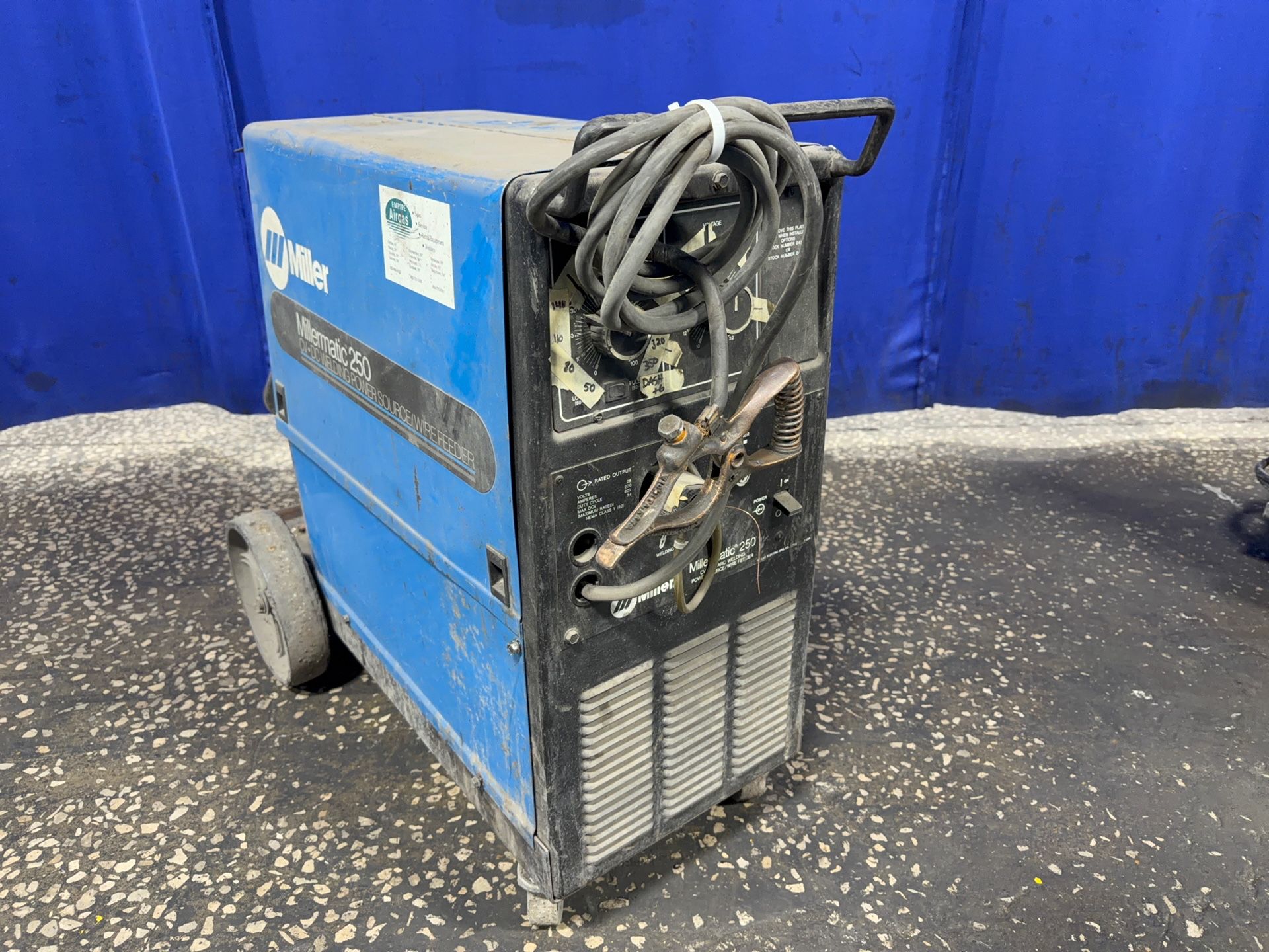 Miller 200 Amp Welder - Millermatic 250