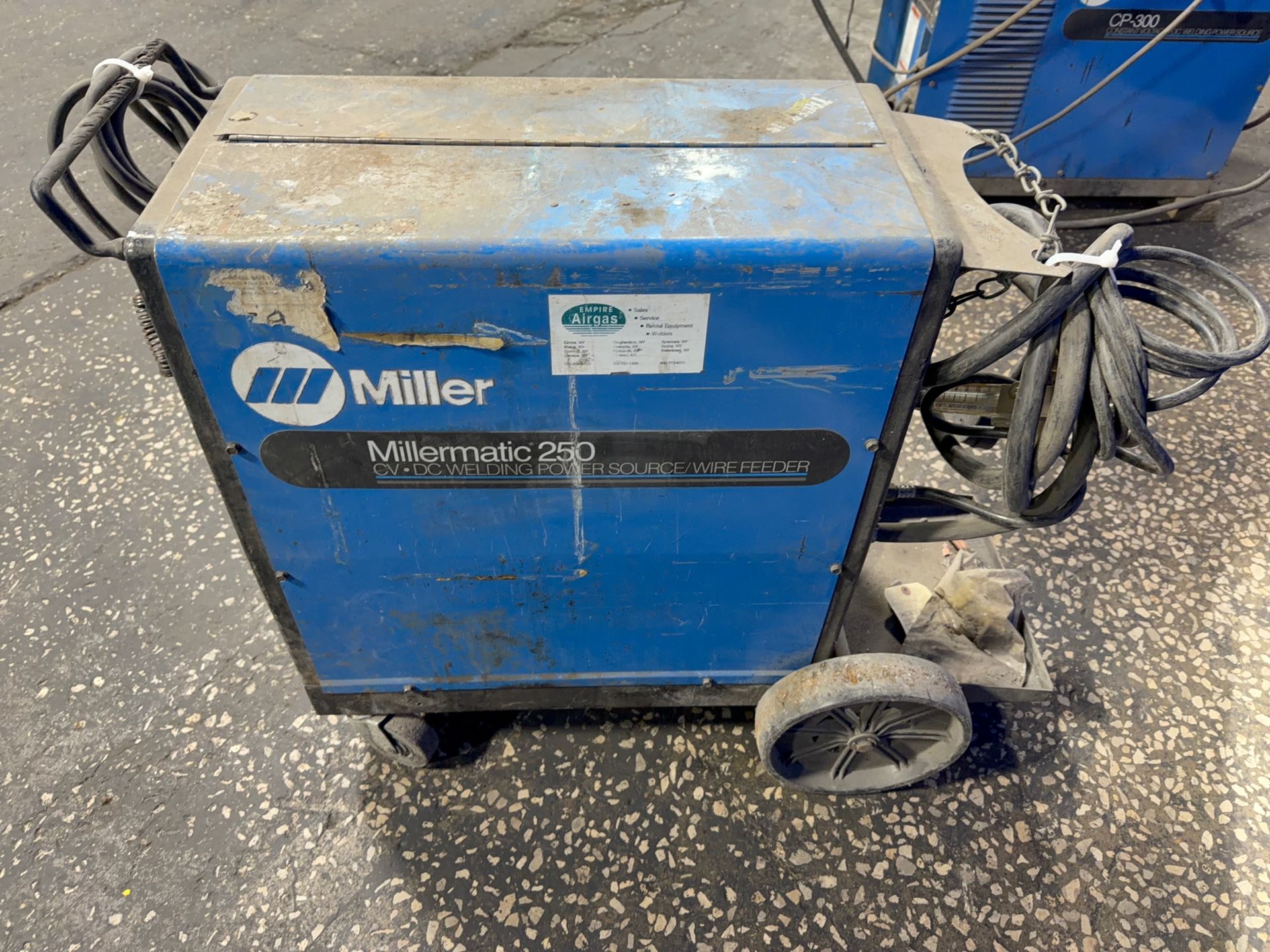 Miller 200 Amp Welder - Millermatic 250