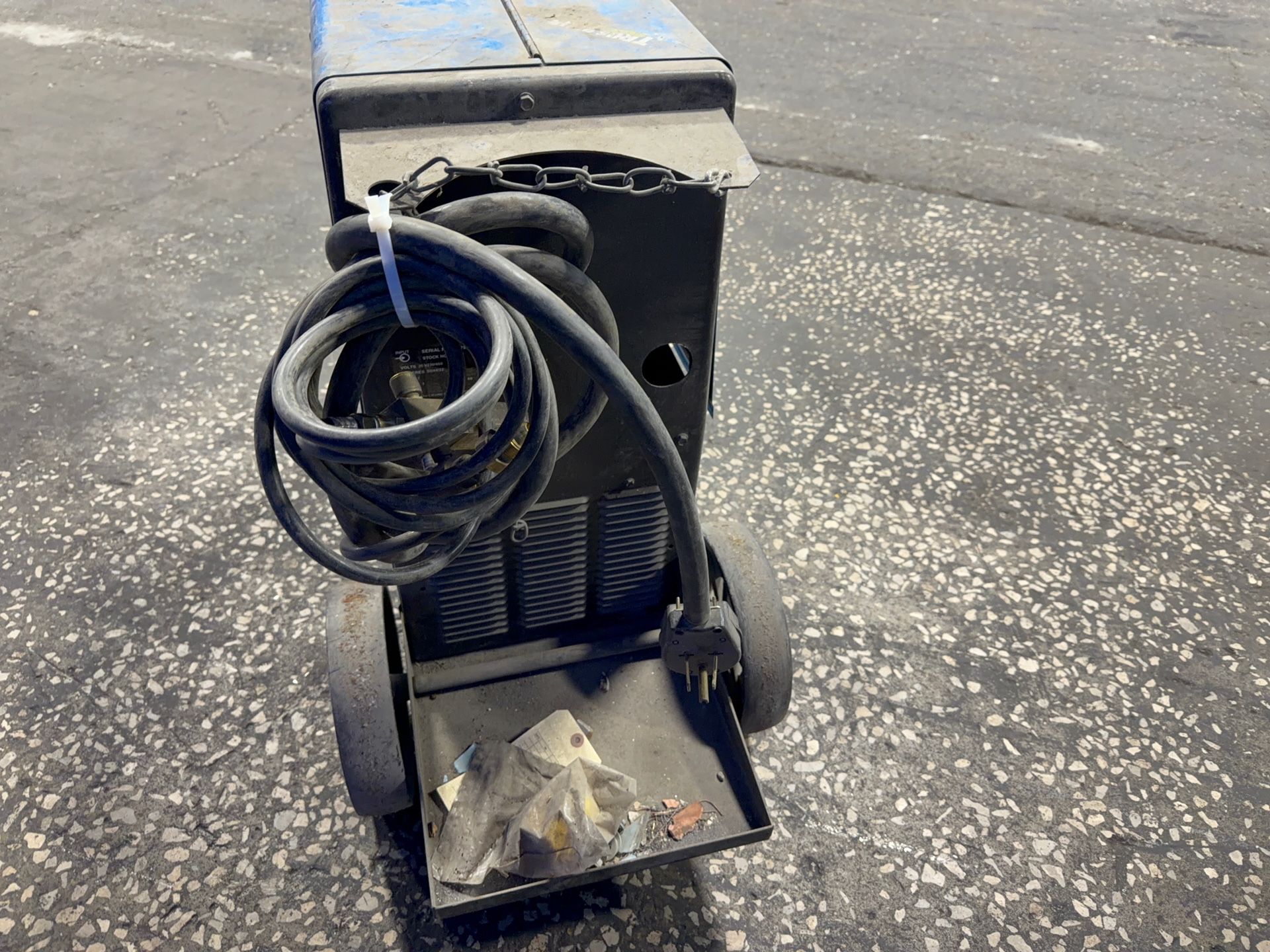 Miller 200 Amp Welder - Millermatic 250