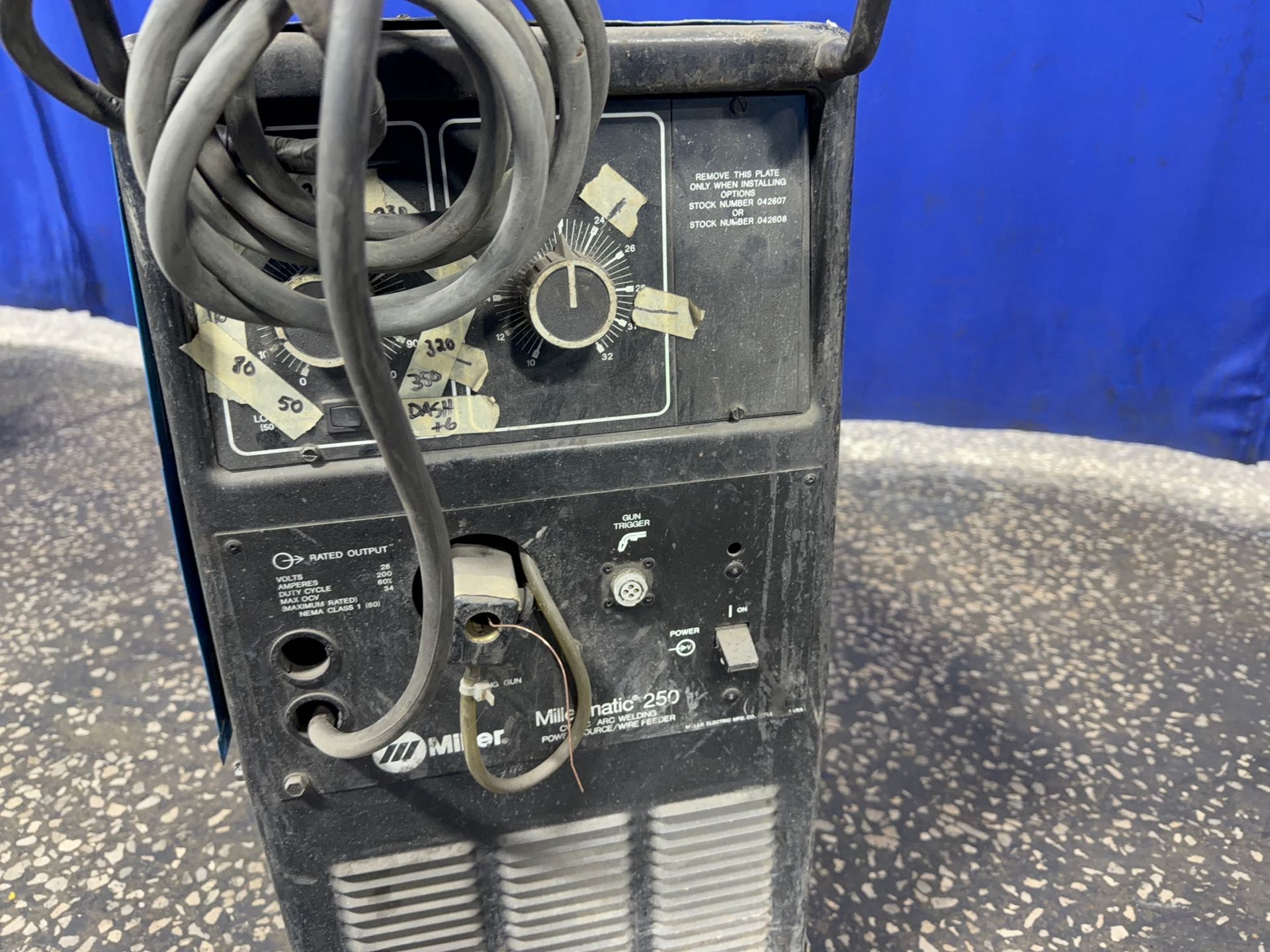 Miller 200 Amp Welder - Millermatic 250