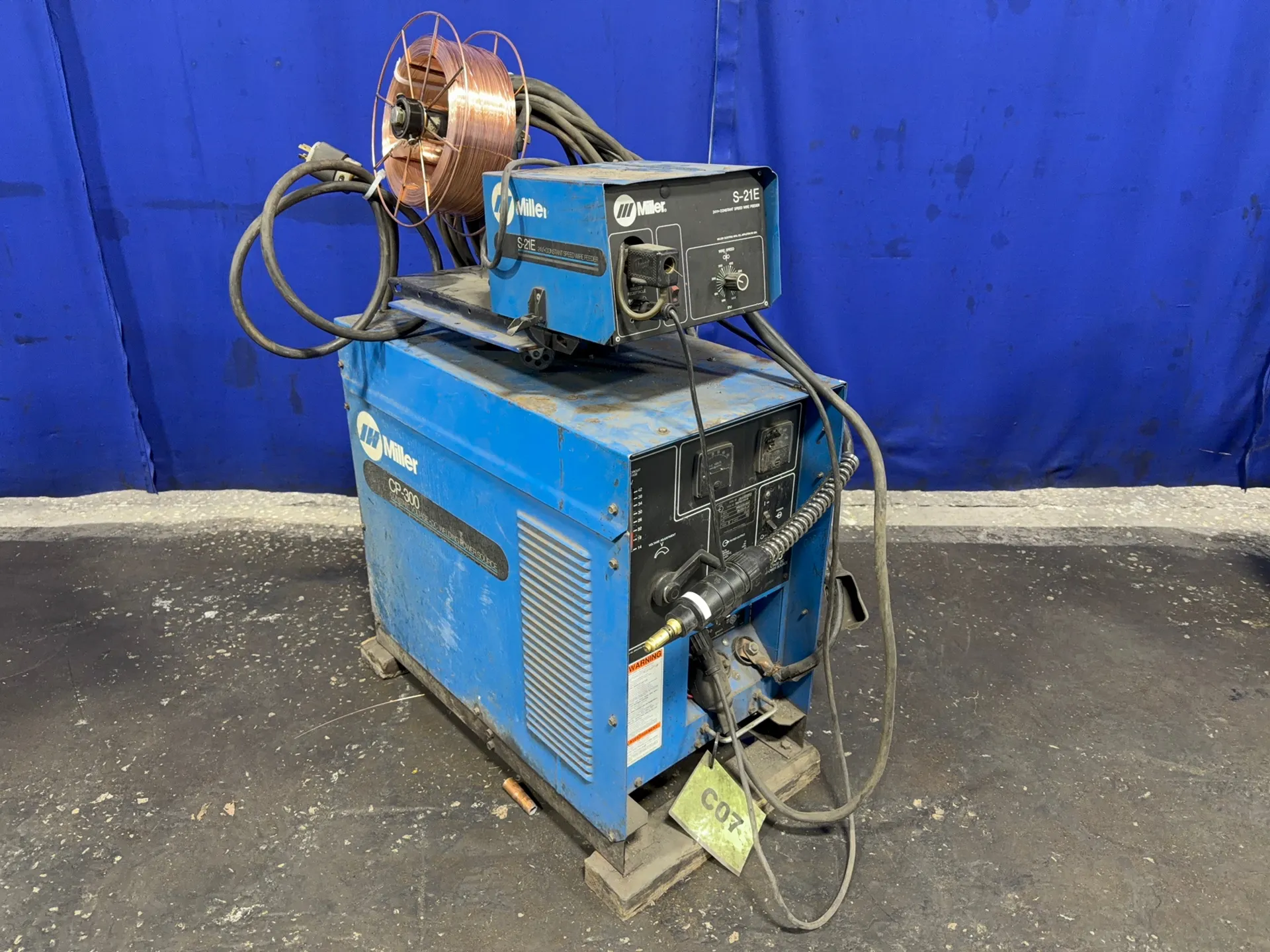 Miller 300 Amp Welder - Cp-300
