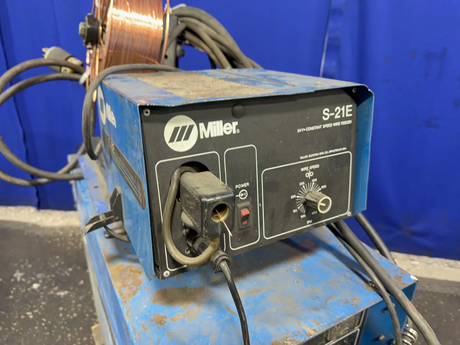 Miller 300 Amp Welder - Cp-300