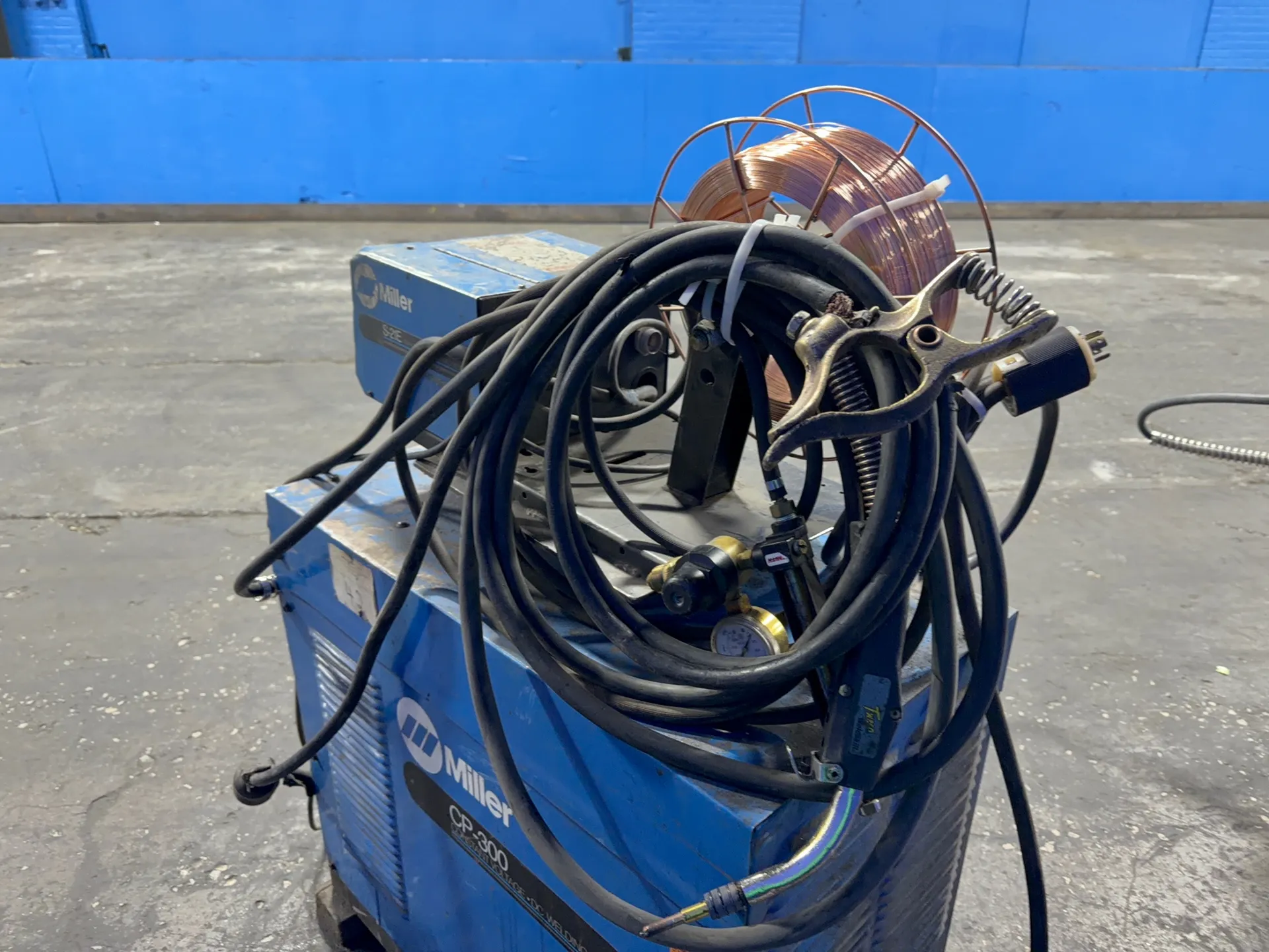 Miller 300 Amp Welder - Cp-300