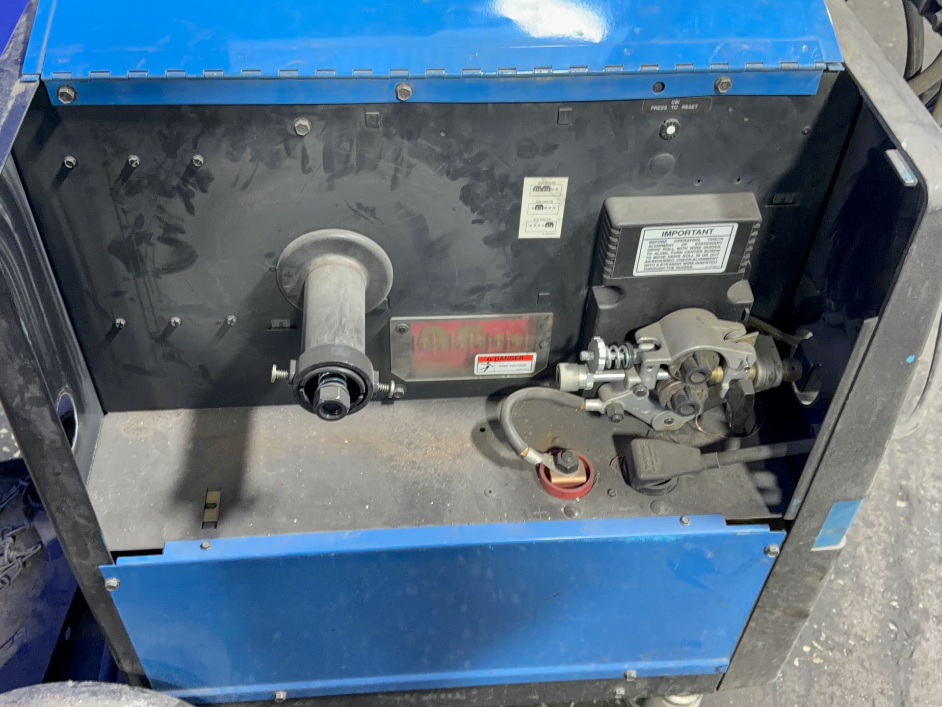 Miller 200 Amp Welder - Millermatic 250