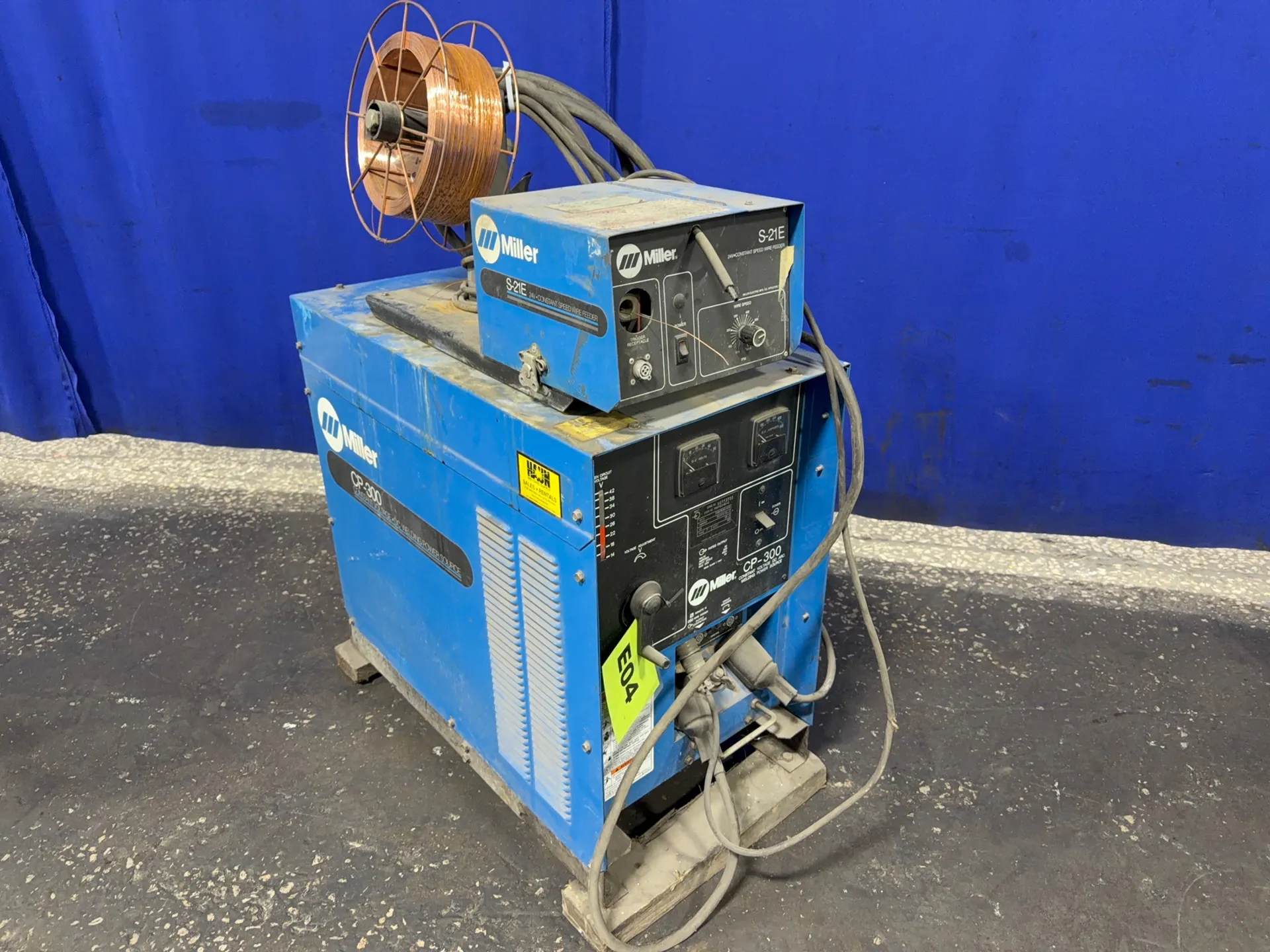 Miller 300 Amp Welder - Cp-300