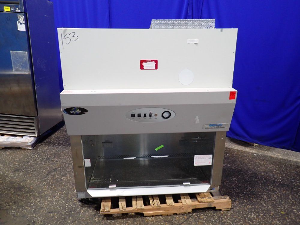 Labgard Biological Safety Cabinet - Nu-425-400