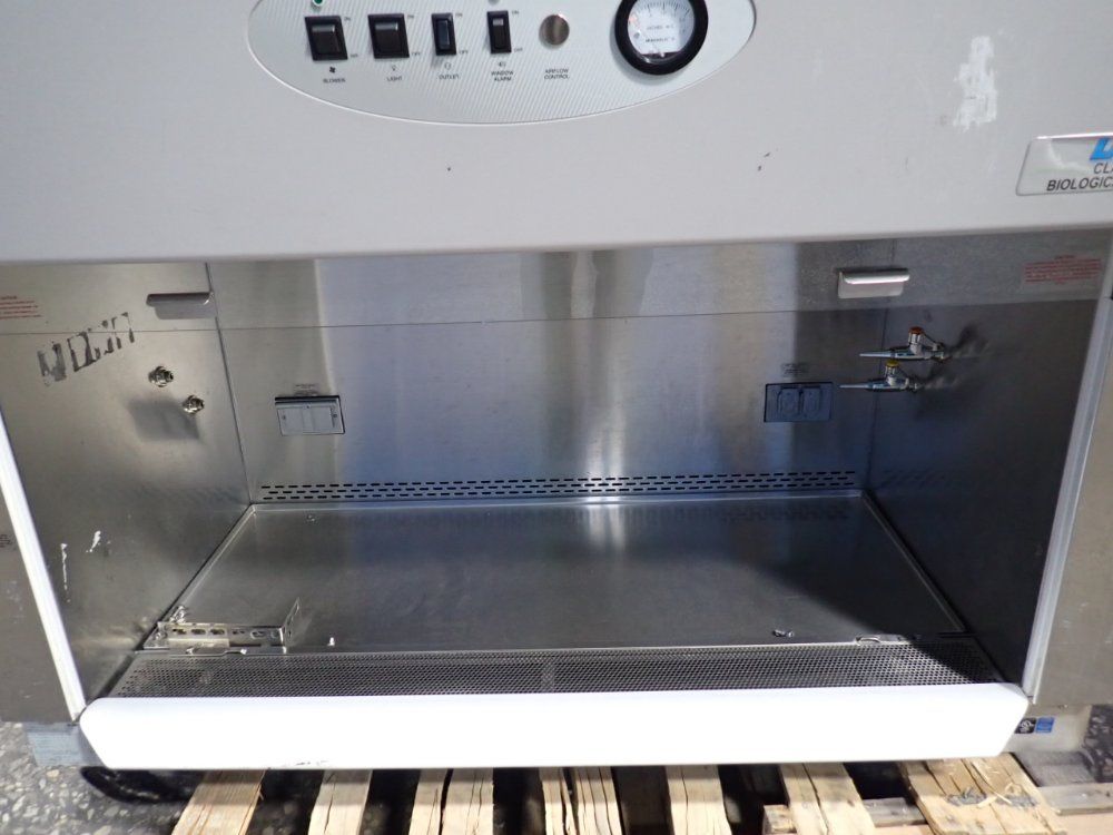 Labgard Biological Safety Cabinet - Nu-425-400