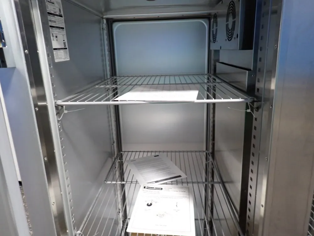 Traulsen 8 @ 25" X 20" Refrigerator - G24314p