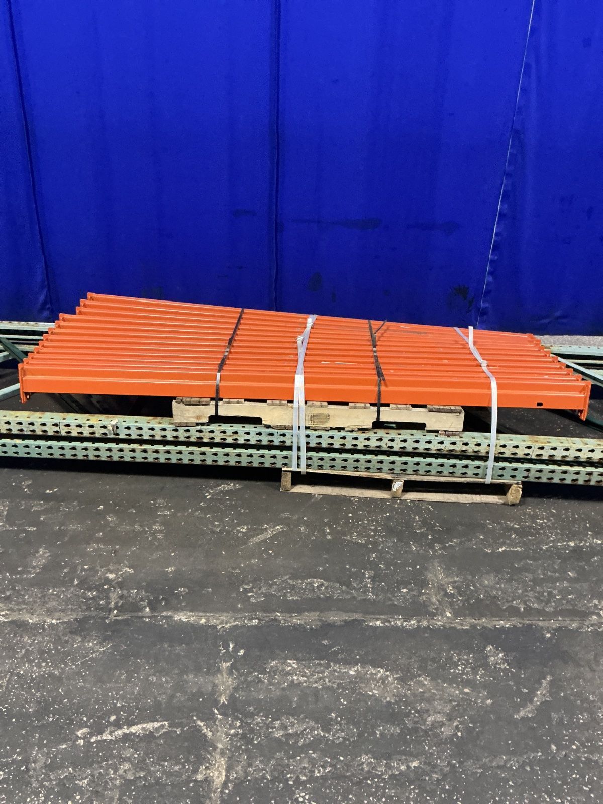 44” X 241” Pallet Racking - Teardrop