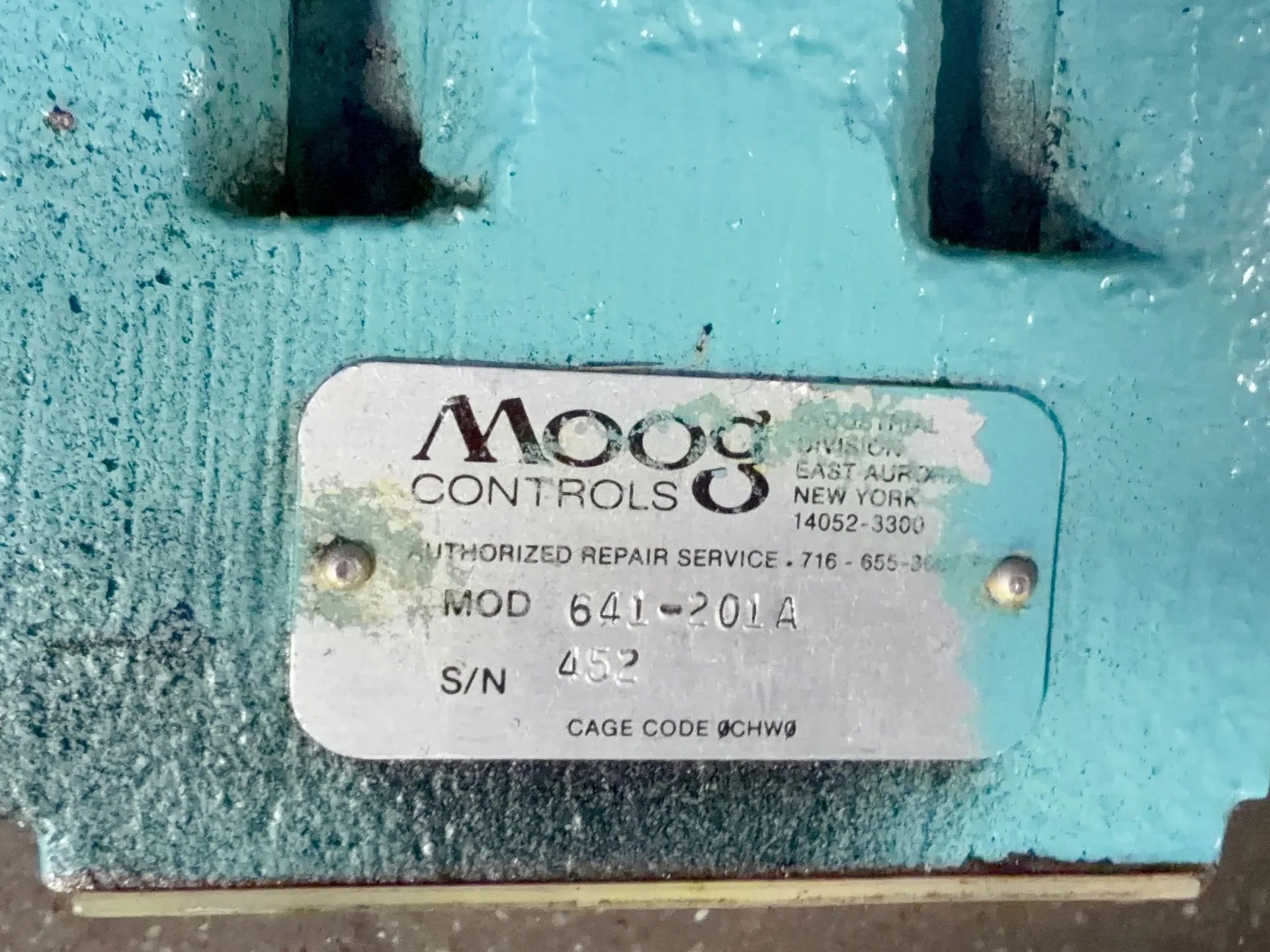 Moog Hydraulic Valves - 641-201a