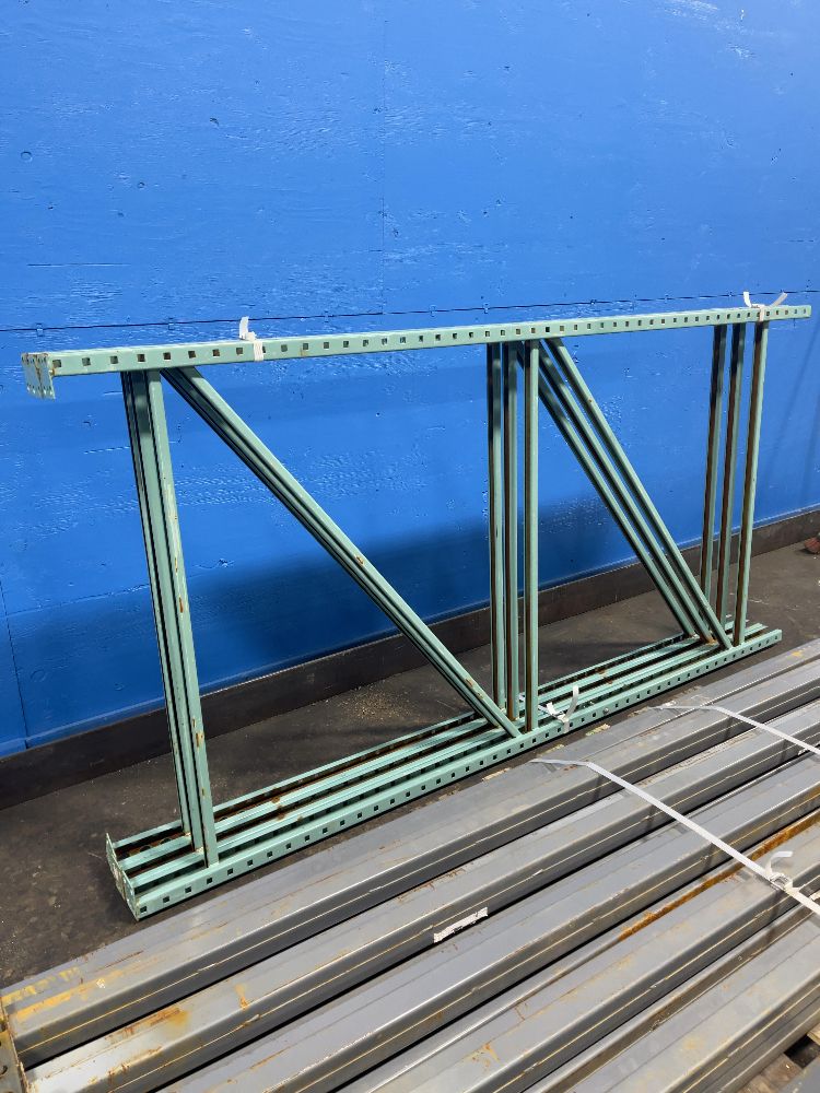 48" X 96" Pallet Racking - Tear Drop